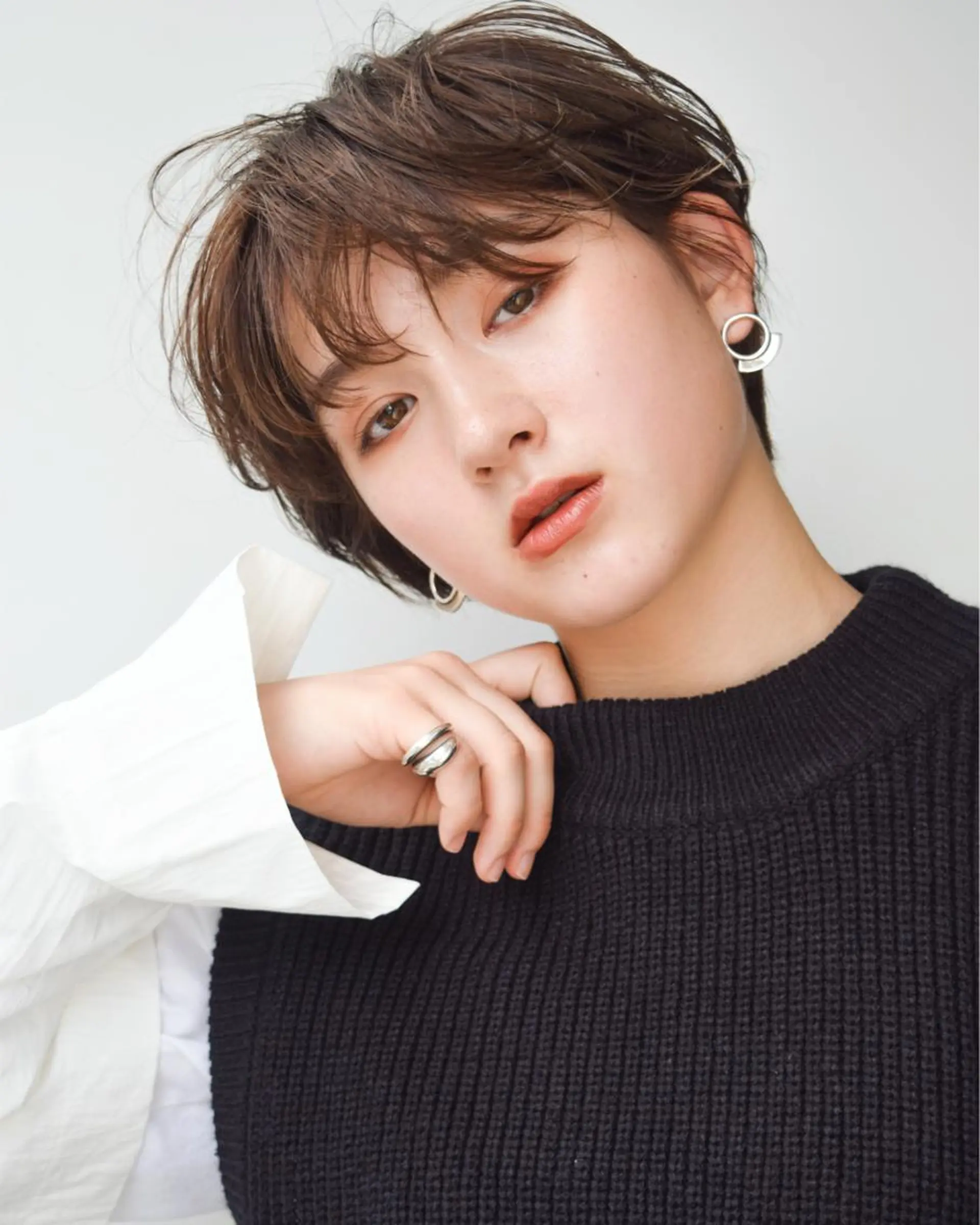 ショート カラー ベージュカラー ショートヘア カット ヘアカラー トリートメント Loom.所属・村上雅人 ナチュラルモードのヘアスタイル