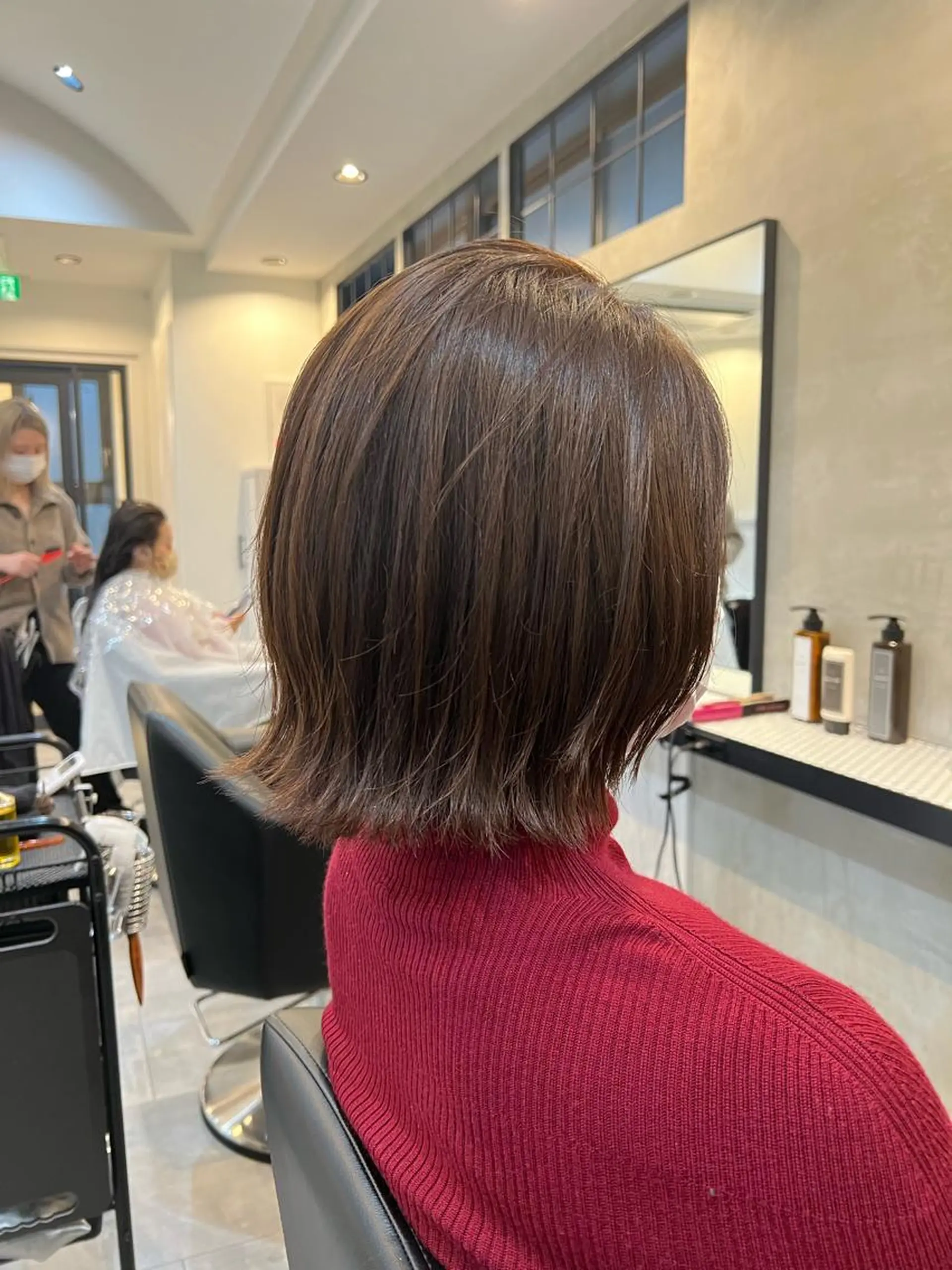 ミディアム ボブ 外ハネヘア カット 工藤 梨花のヘアスタイル