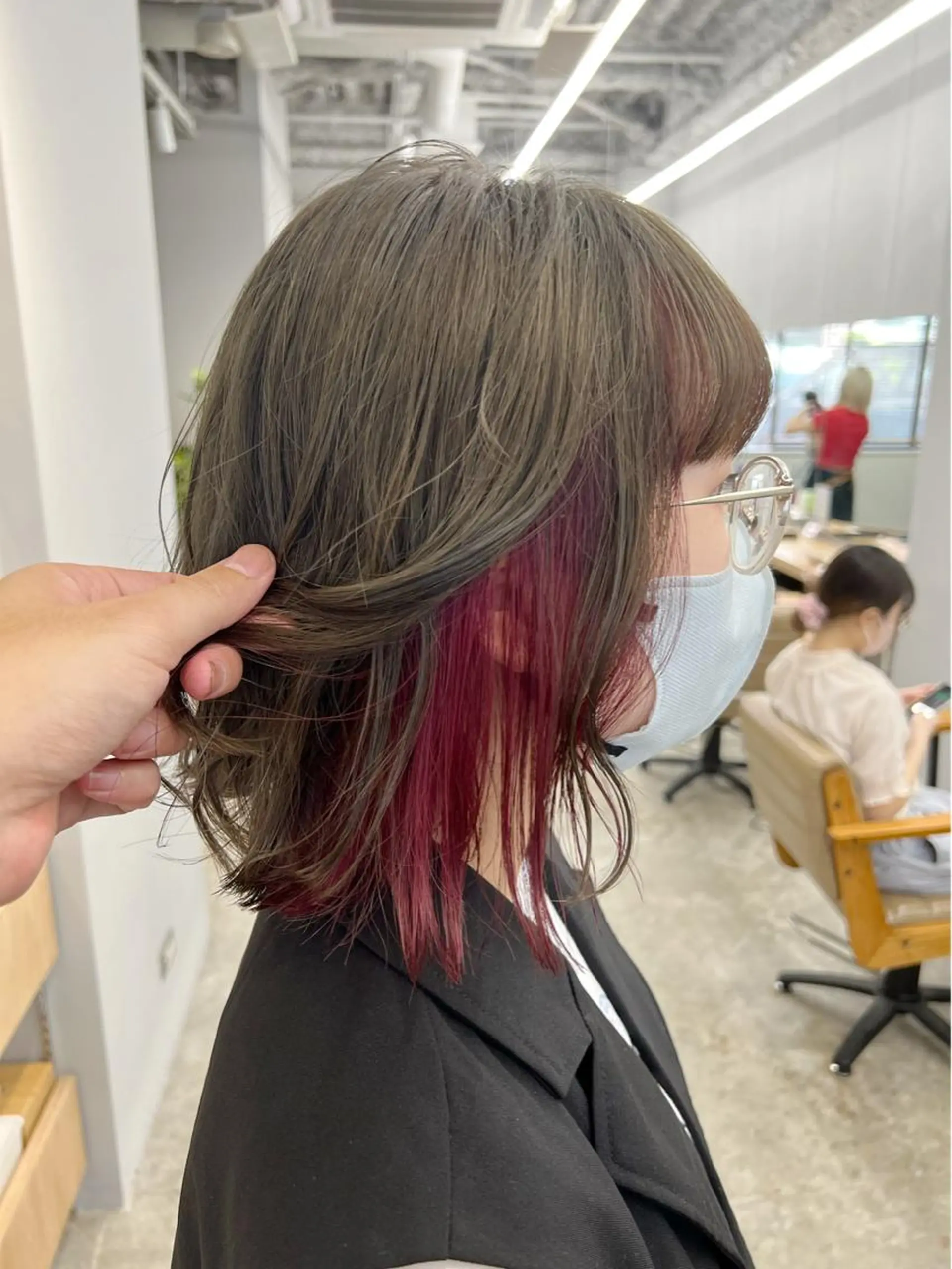 ミディアム カラー インナーカラー ピンクカラー レッドカラー 代表　YUKI ☆のヘアスタイル