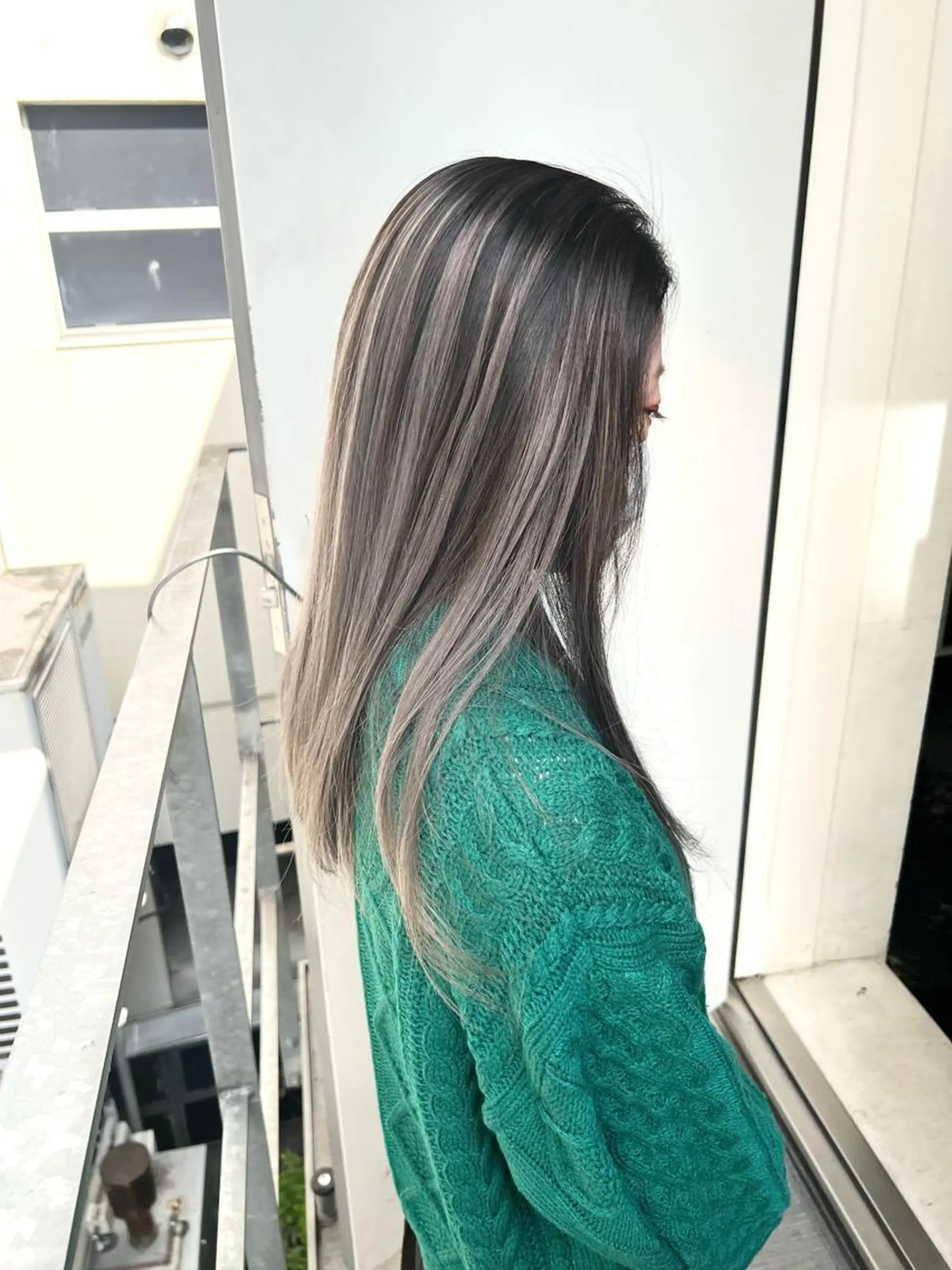 ミディアム カラー パーマ ヘアアレンジ メンズ キッズ ネイル マツエク・マツパ アイブロウ ミディアムレイヤー メンズバレイヤージュ メンズブリーチ メンズハイライト メンズインナーカラー nico TOKYO 渋谷所属・ブリーチ　ハイトーン 特化🌈フジタハルキのヘアスタイル