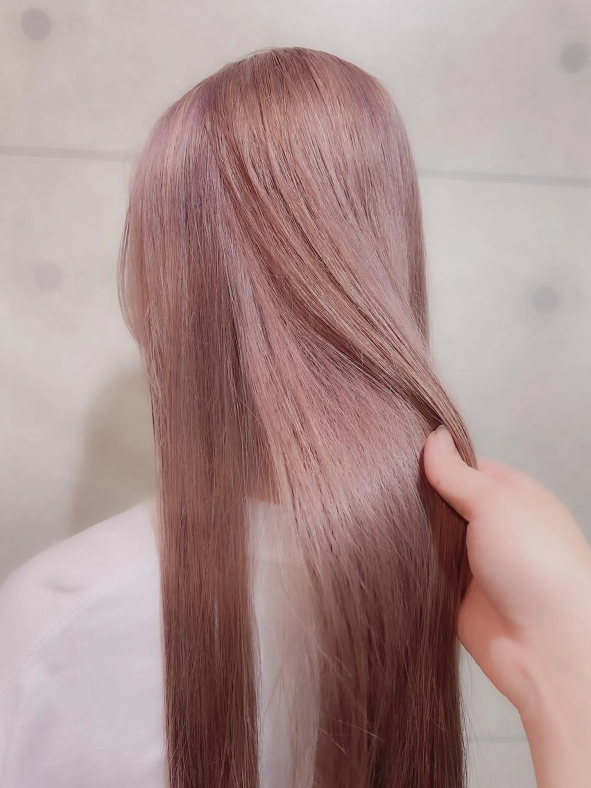 ロング カラー ベージュカラー ブリーチ ピンクカラー 髪質改善カラー🫧 舘田千乃のヘアスタイル