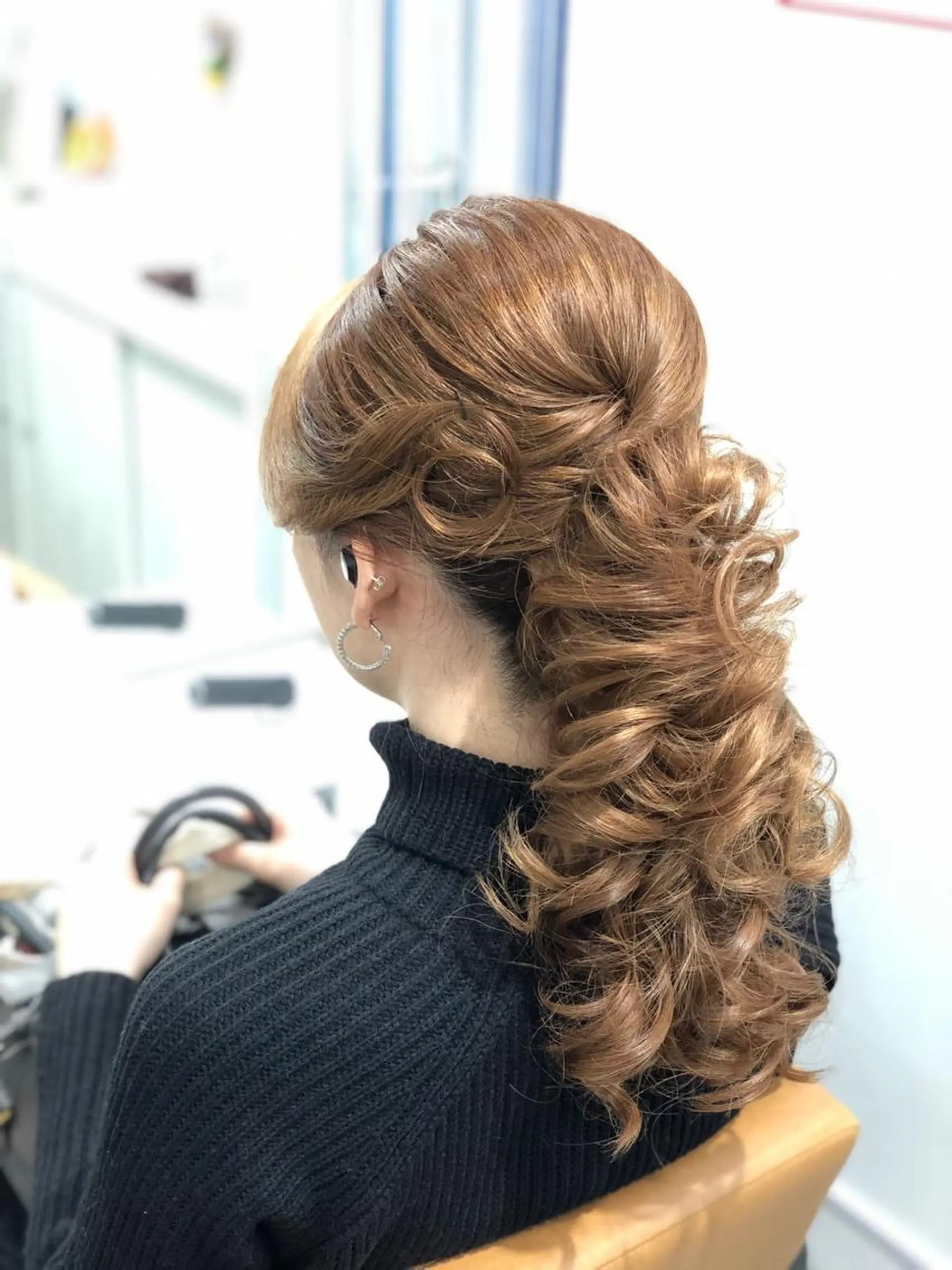 セミロング laera 佐藤のヘアスタイル