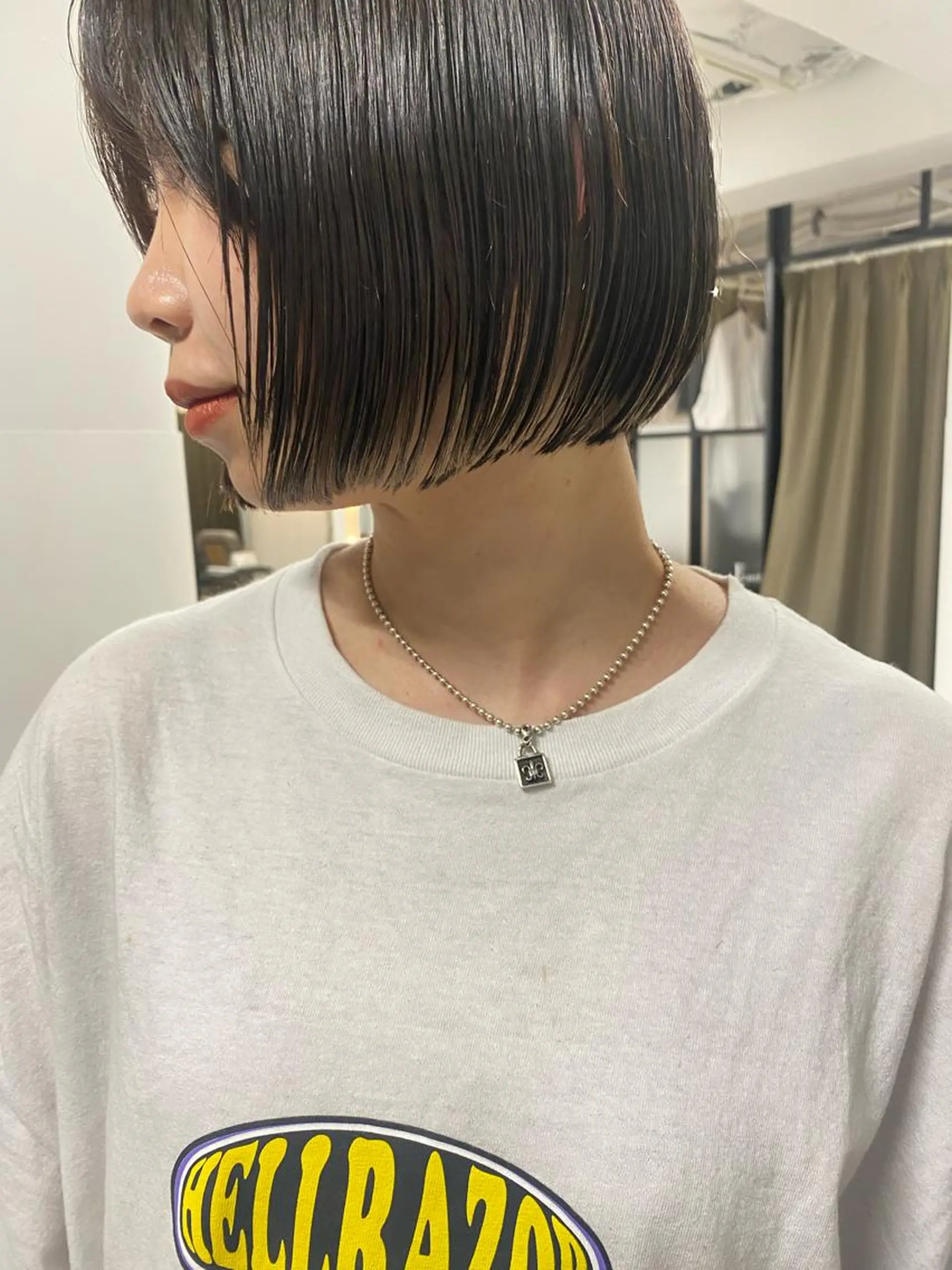 ショート カラー カット ヘアカラー トリートメント センターパート/ 暖色カラーayuのヘアスタイル