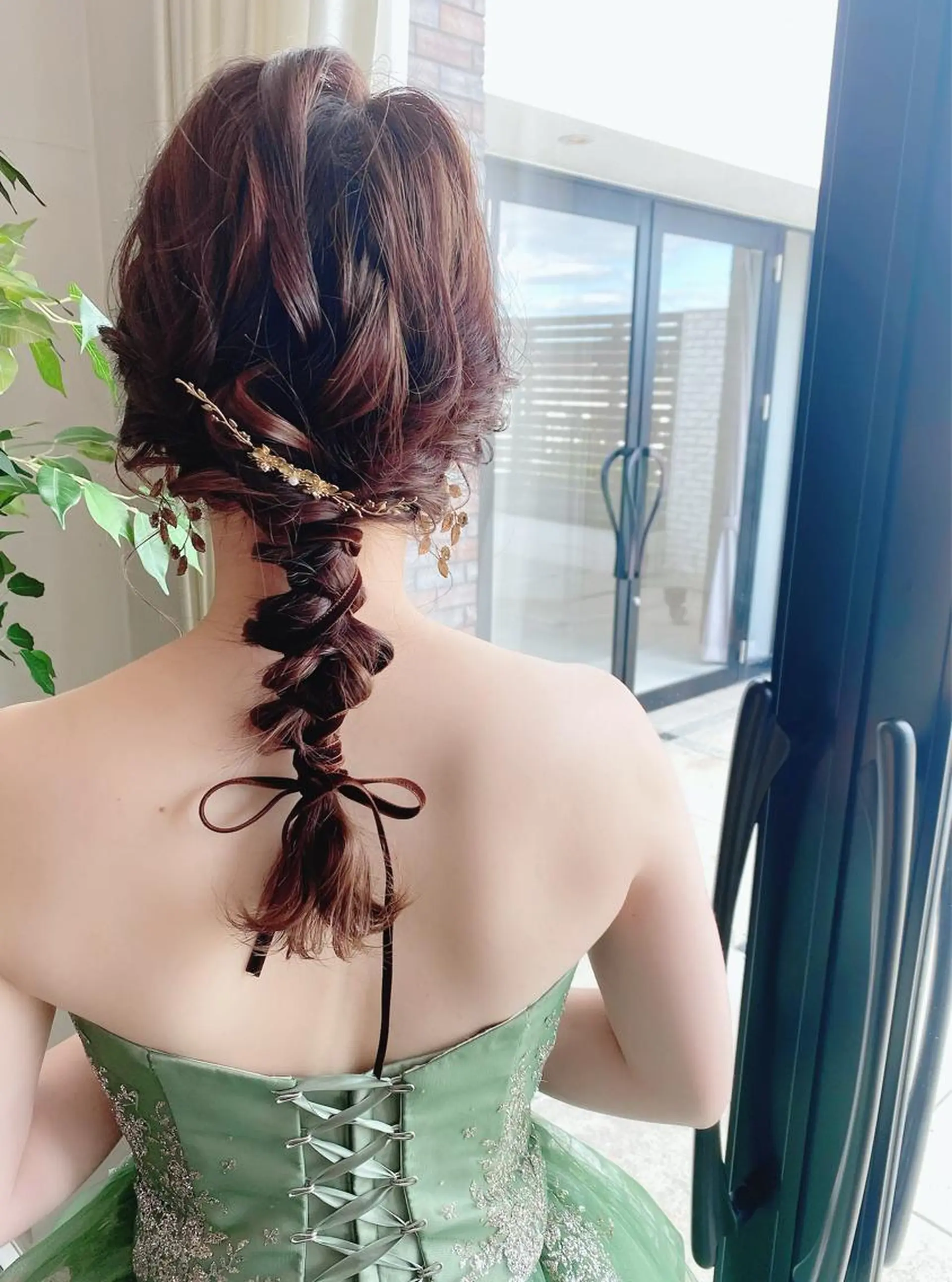 セミロング ヘアアレンジ 結婚式・ブライダル ヘアセット GRANLUSSO 〜グランルッソ駅前店所属・木口 嘉美のヘアスタイル