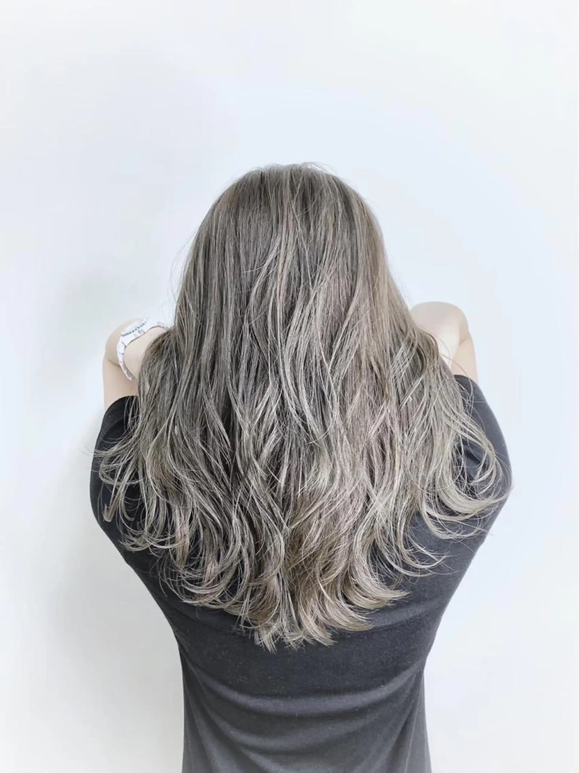 ロング カラー 外国人風カラー ヘアカラー トリートメント SHUHEY💎 髪質改善✨のヘアスタイル