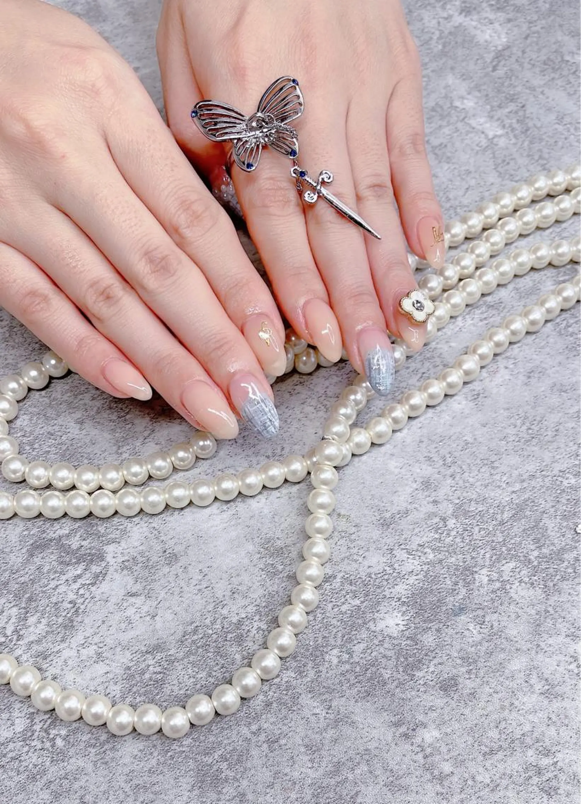 ミディアム めぐみのネイルサロン 惠のネイルデザイン