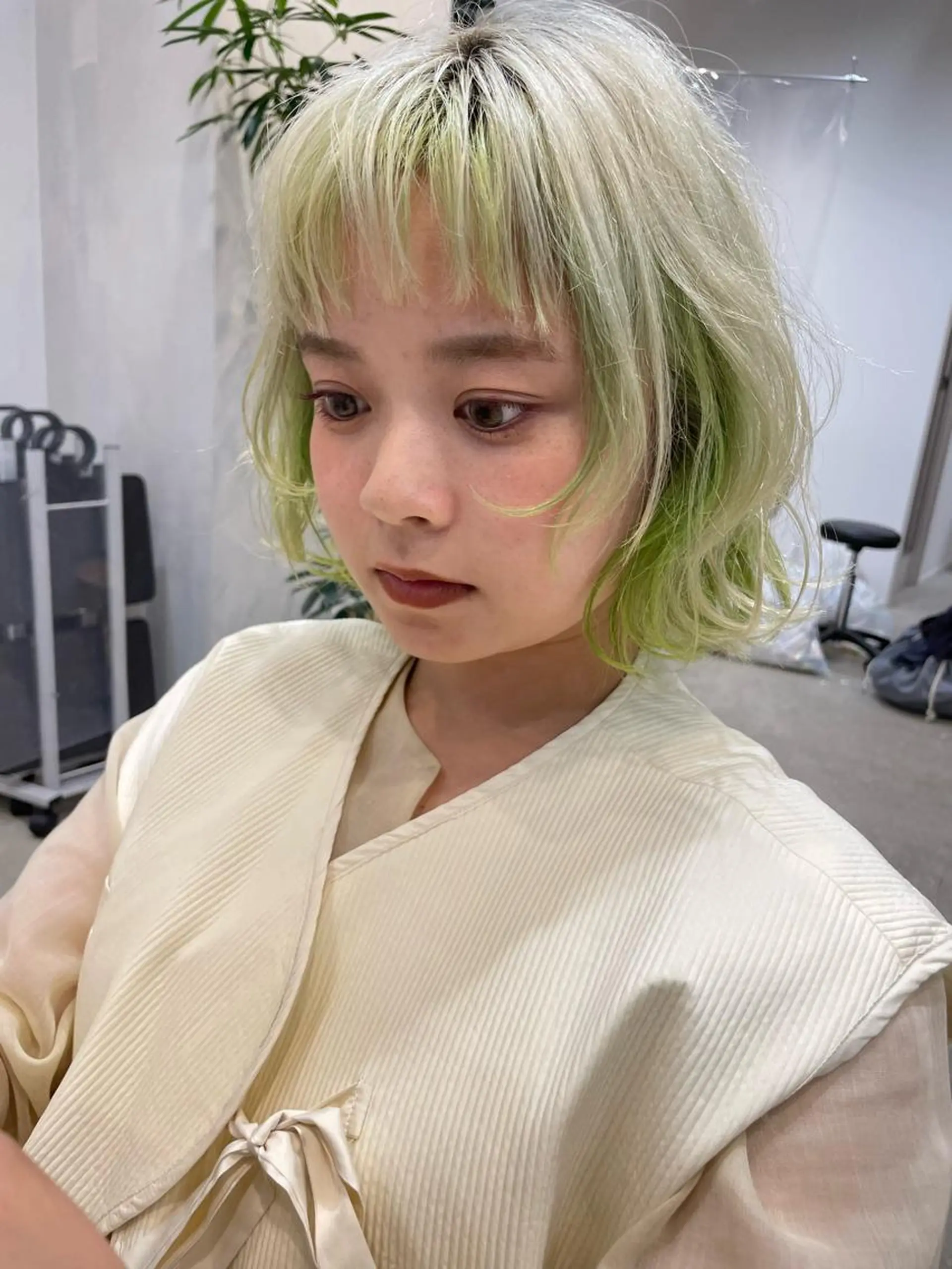 ミディアム FILMS 綾菜のヘアスタイル