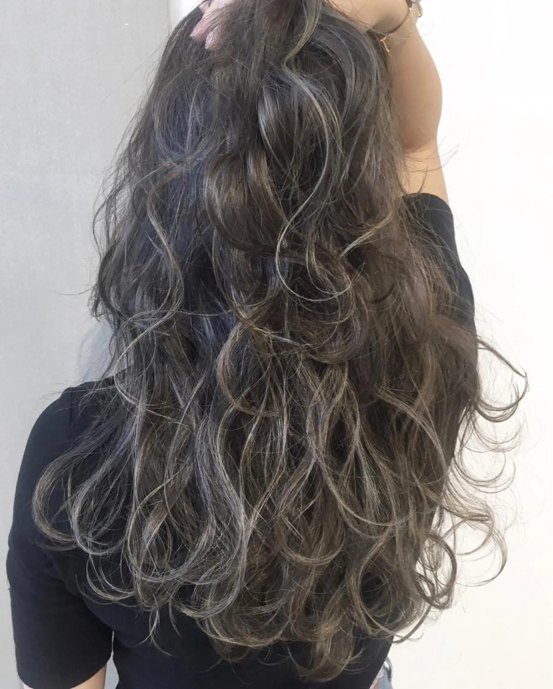 ロング カラー パーマ ヘアアレンジ 【公式】amble luxe池袋東口🩷のヘアスタイル