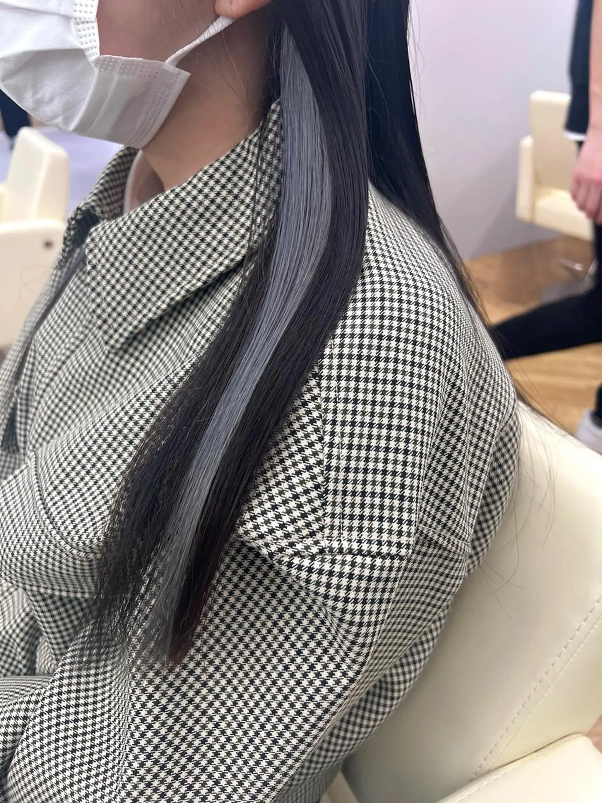 ロング ヘアカラー トリートメント 髪質改善＆ハイトーンカラー Cica神戸三宮元町店所属・福田 美波のヘアスタイル