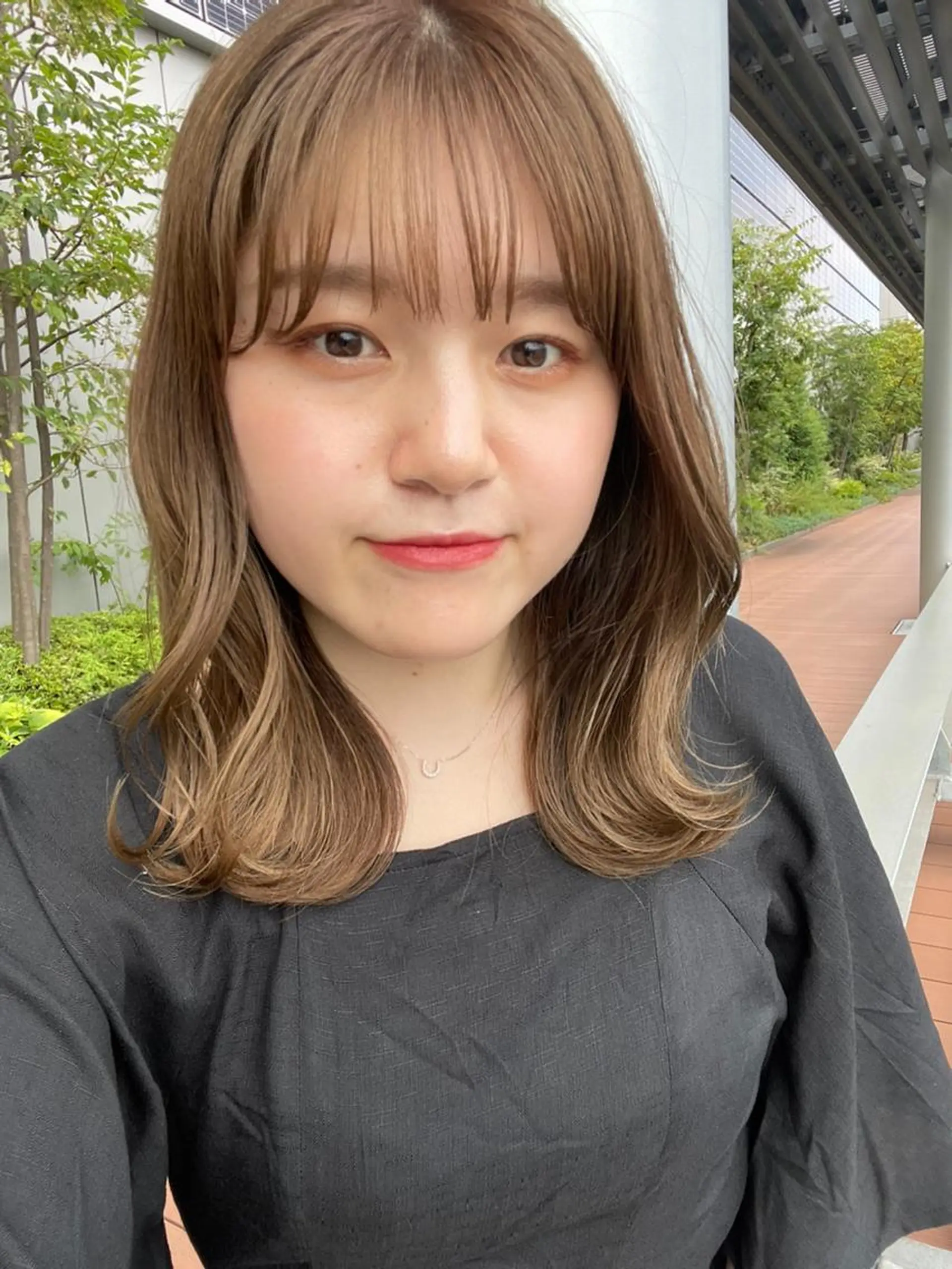 ミディアム カラー ベージュカラー ハイトーンカラー ハイトーンベージュ くびれヘア カット ヘアカラー OAK 学芸大学所属・秋葉萌　透明感カラー /レイヤー/ボブ♡のヘアスタイル