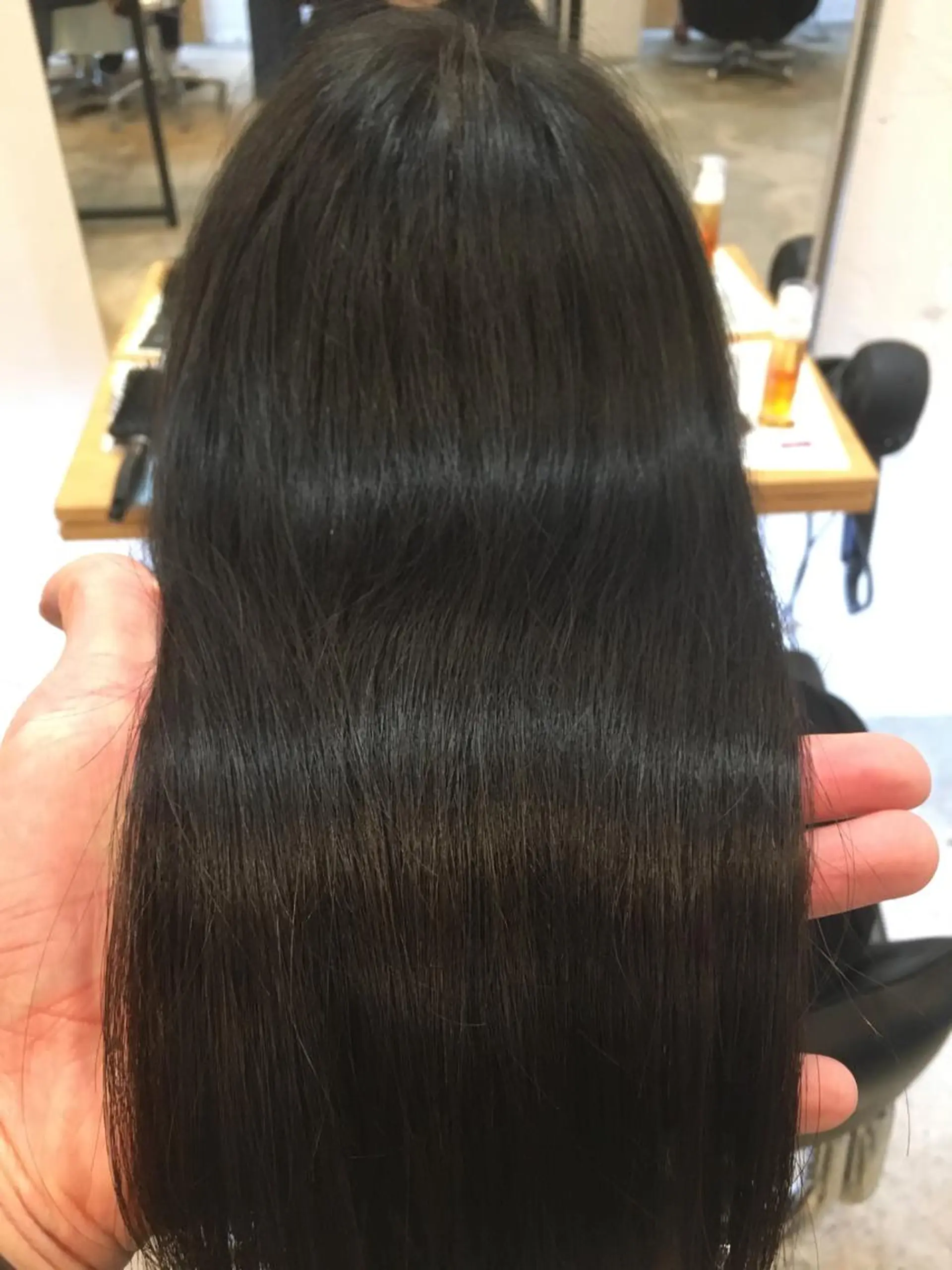 セミロング カラー メンズ眉毛ITSUK Iメンズ専門　新宿の眉毛・アイブロウイメージ