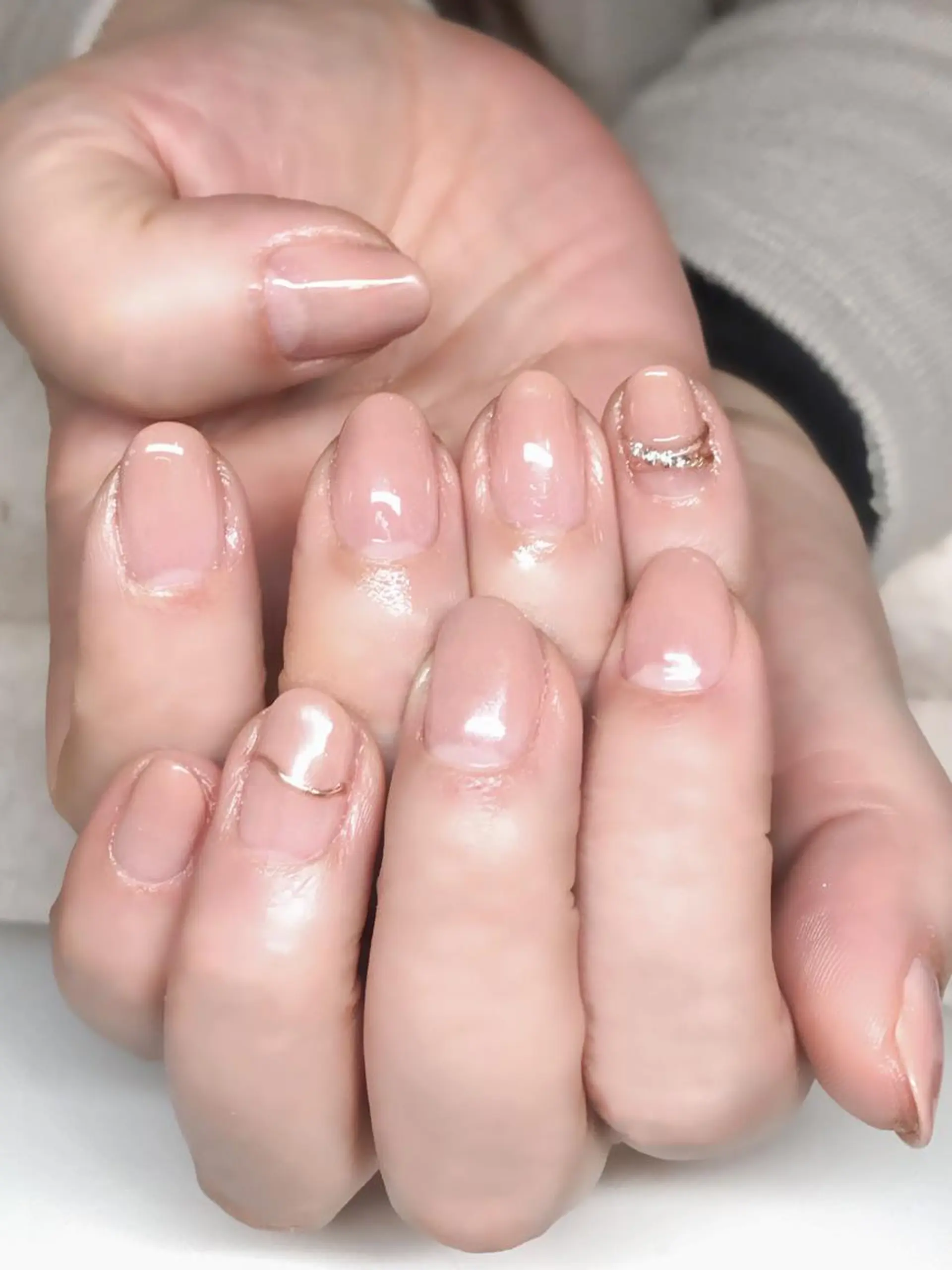 ネイル ジェルネイル ゴールド グラデーション オフィスネイル シンプルネイル Nyanco Nailのネイルデザイン