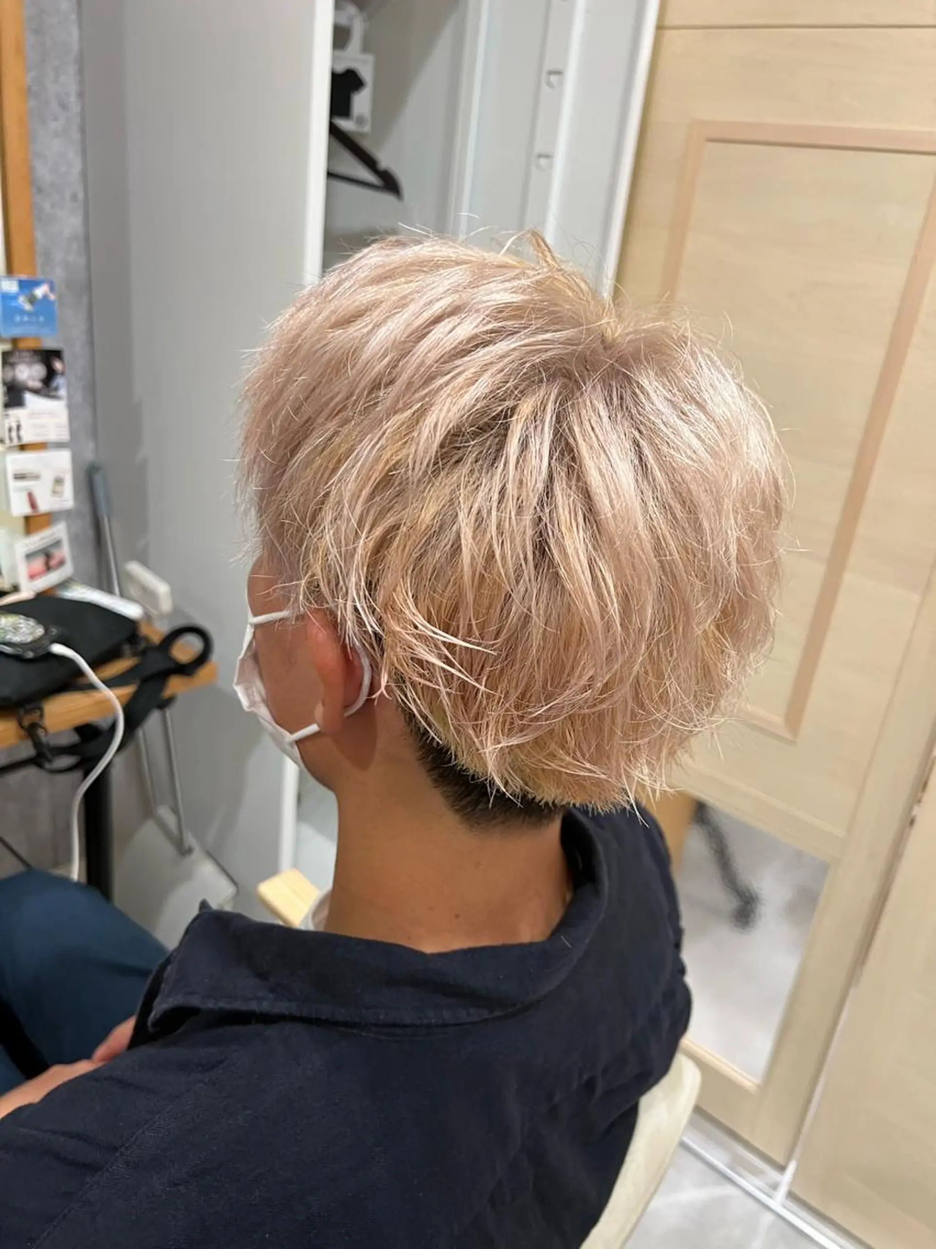 ショート カラー メンズ ブロンド ホワイトブロンド emu所属・🌈髪質改善・美髪矯 正・平野瀬乃🌈のヘアスタイル