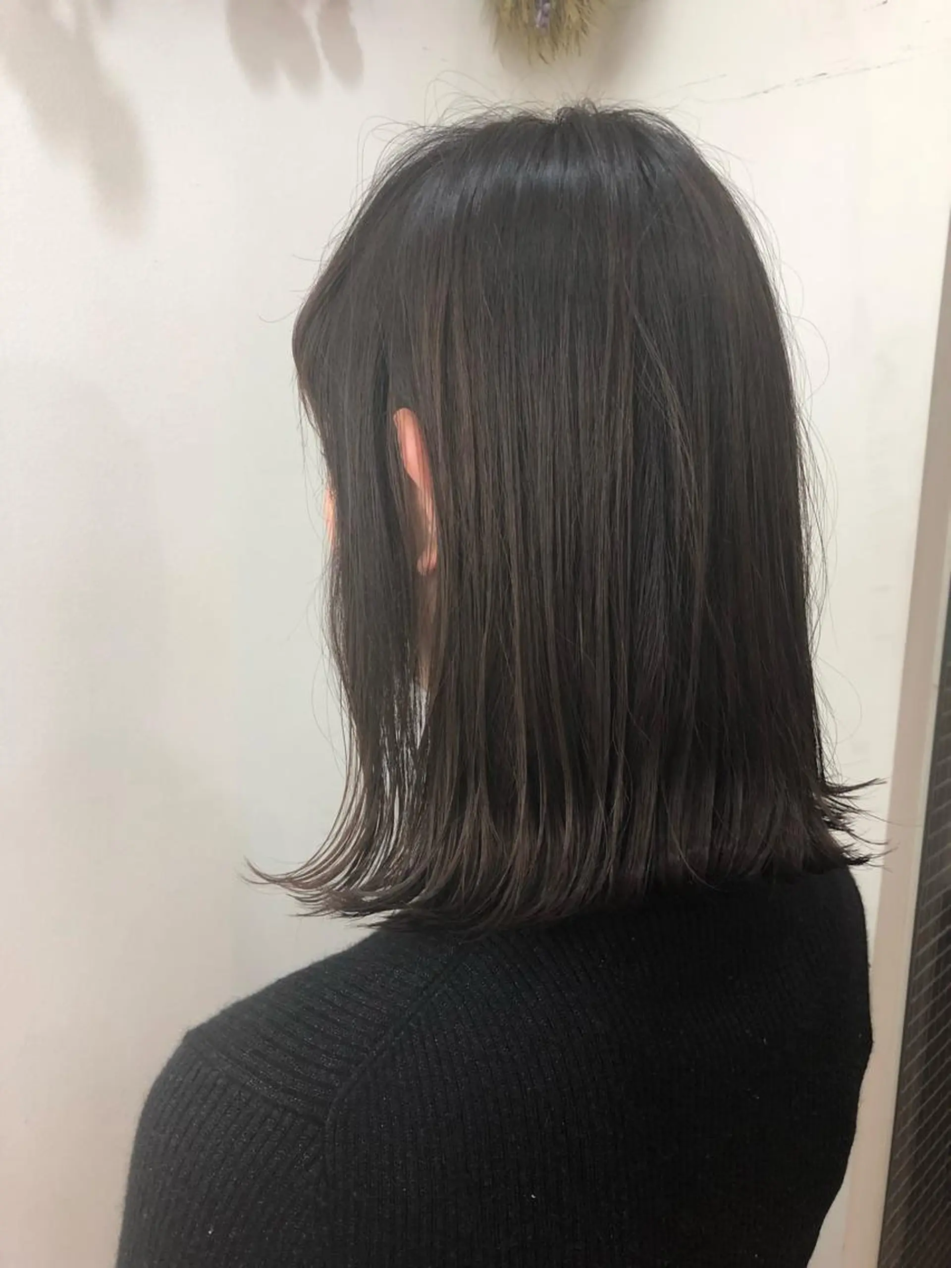 ミディアム 岩出 俊のヘアスタイル