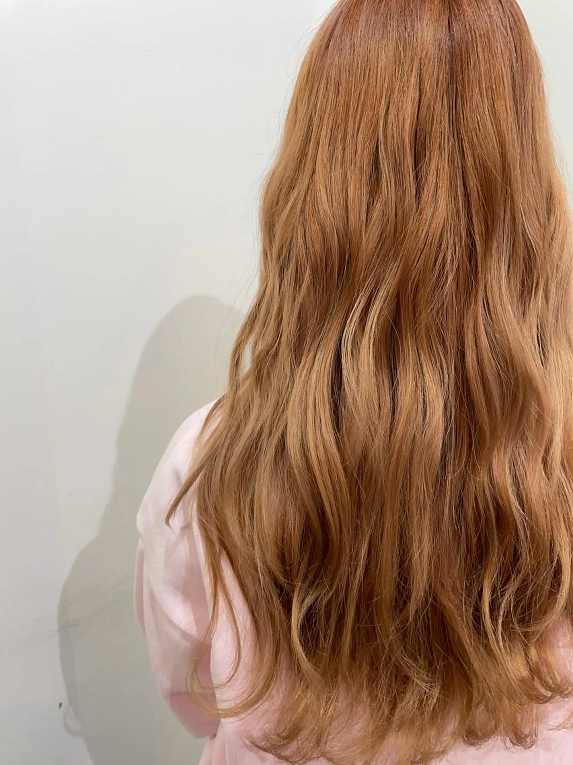 セミロング カラー 青木 梨奈のヘアスタイル