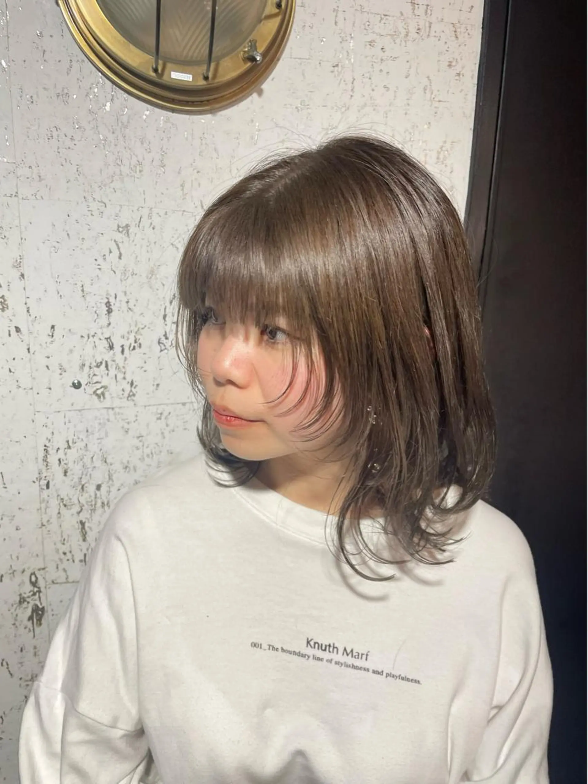 ミディアム カラー ベージュカラー オリーブベージュ ウルフカット カット ヘアカラー トリートメント 🫧顔周りレイヤー/ ウルフ/縮毛/白倉のヘアスタイル