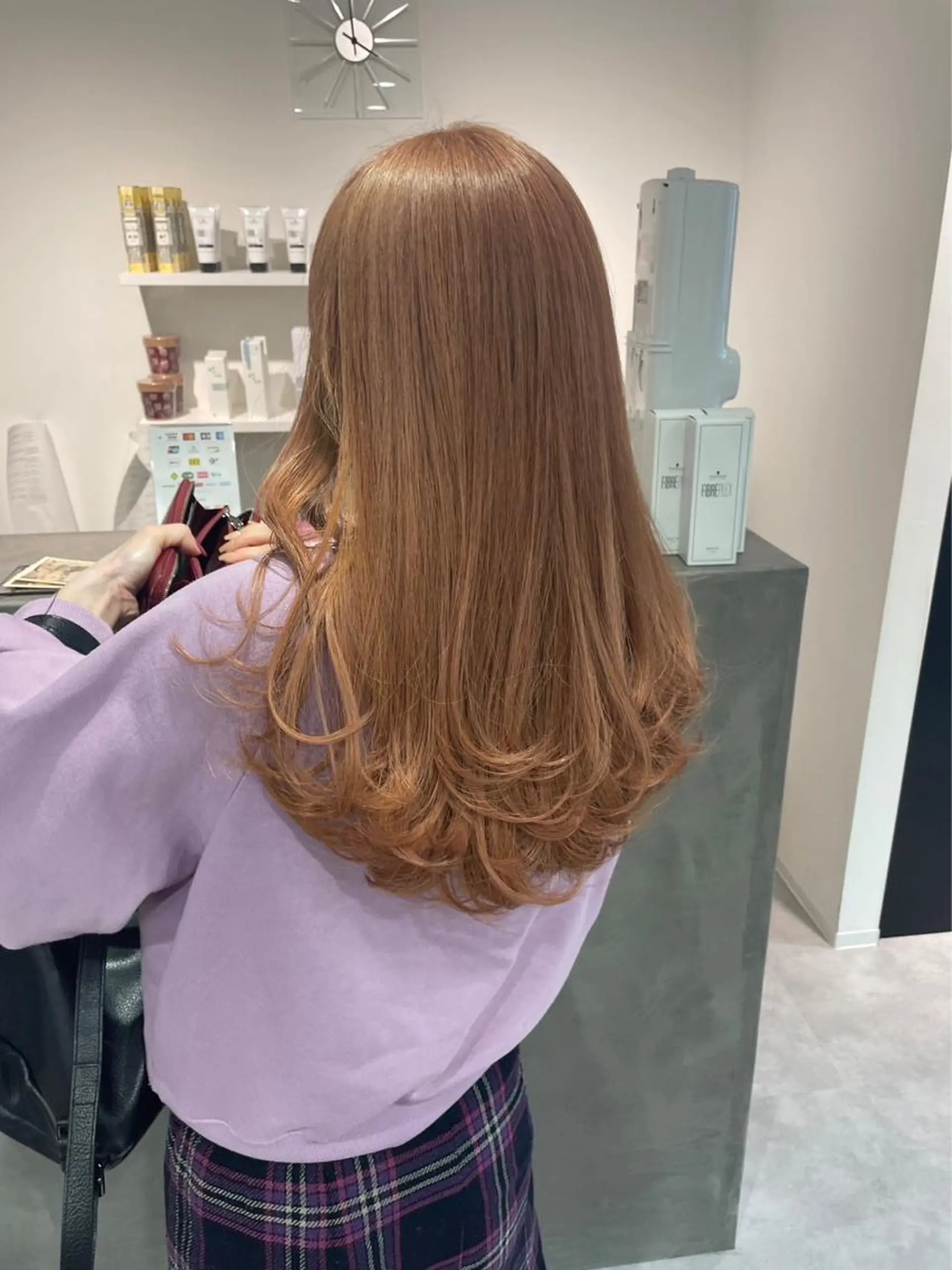 ロング カラー ヘアカラー LUANA/千種 さなのヘアスタイル