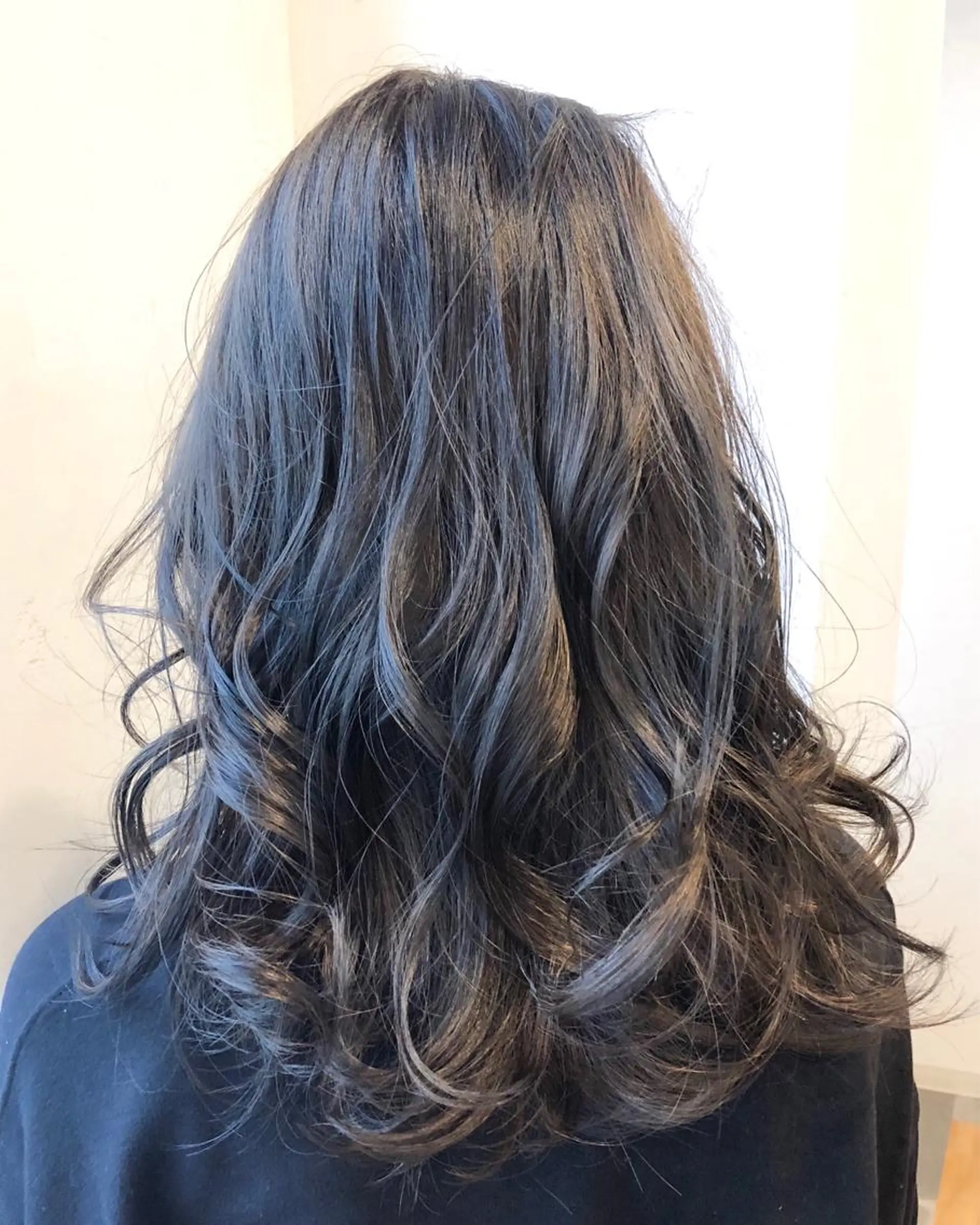 ロング カラー グレージュ TOWA 野村　コウダイのヘアスタイル