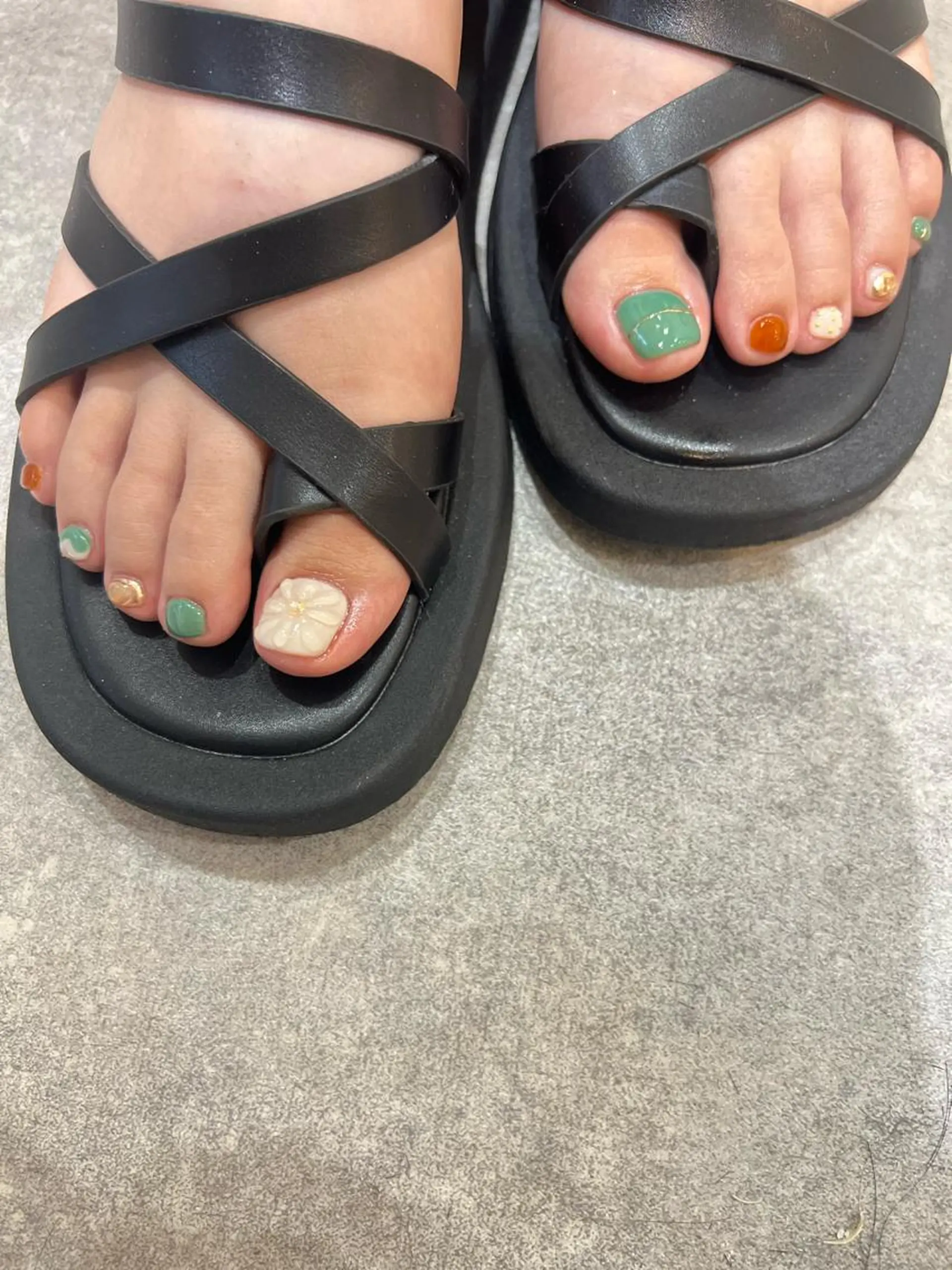 ヘアアレンジ メンズ ネイル アイブロウ フットネイル フットネイル ヘアメイクネイリスト 💄💅hidemiのヘアスタイル