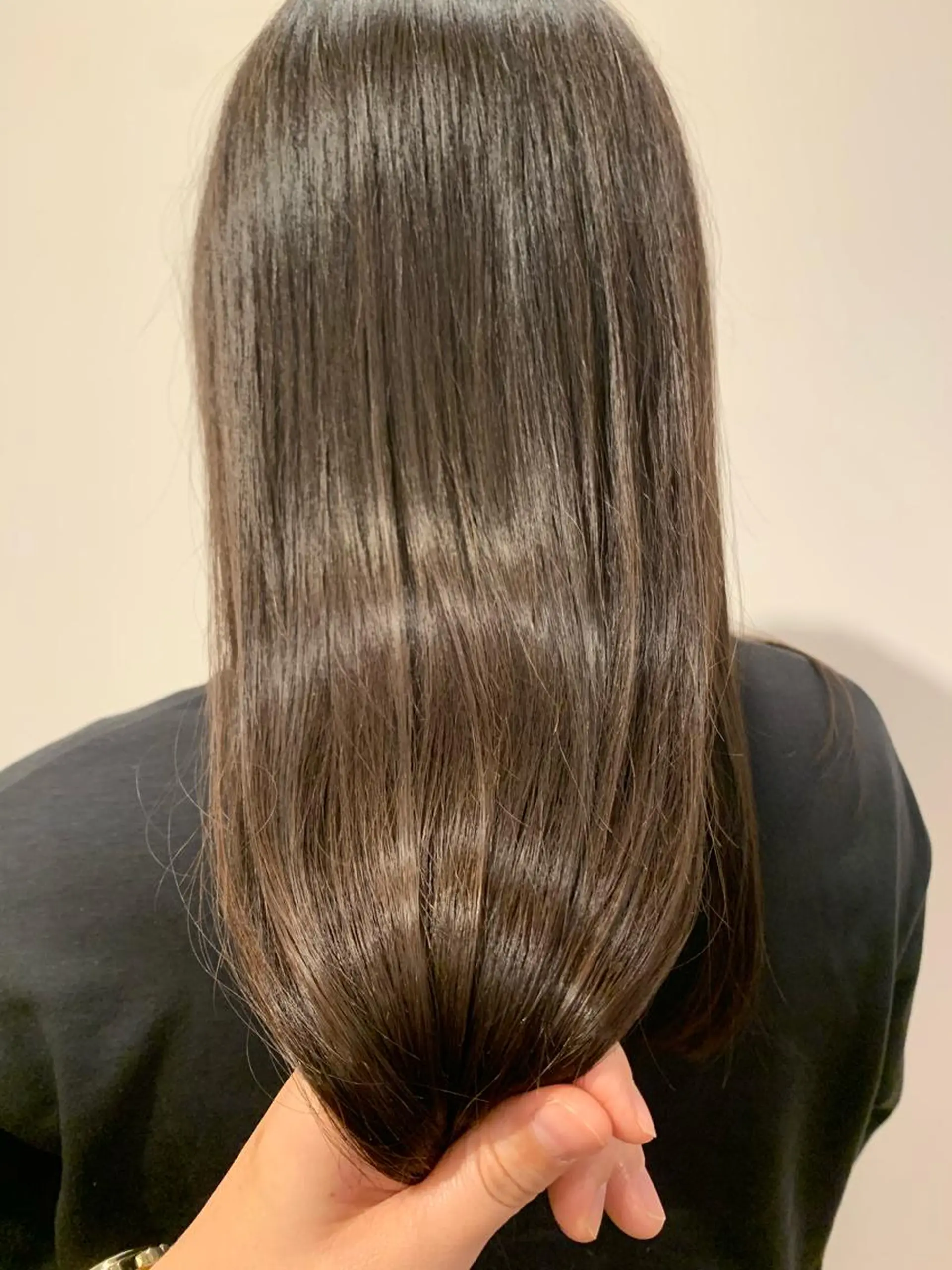 セミロング 縮毛矯正 多田 彩香のヘアスタイル