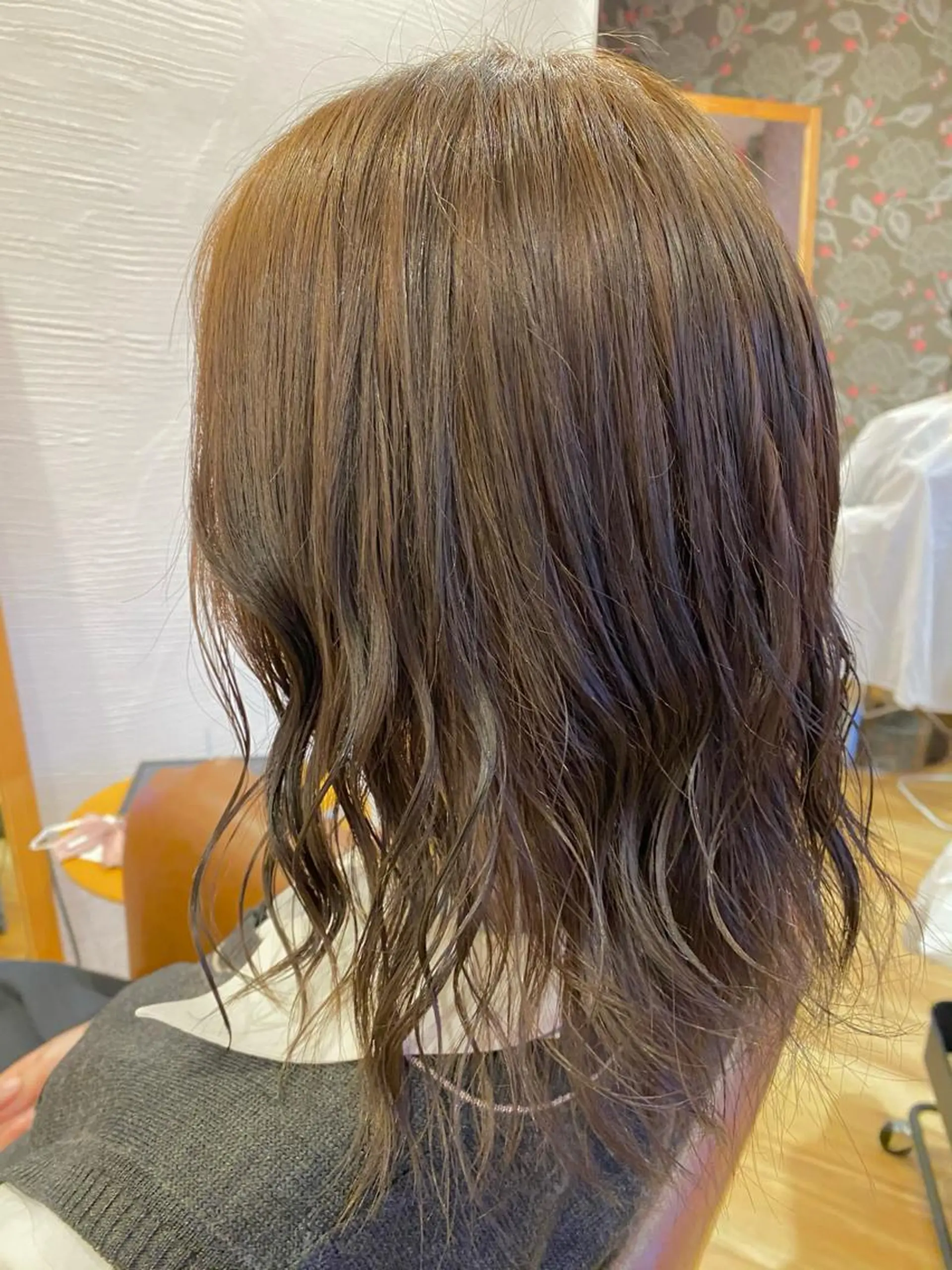 セミロング カラー ヘアアレンジ Design Color🐰アユミのヘアスタイル