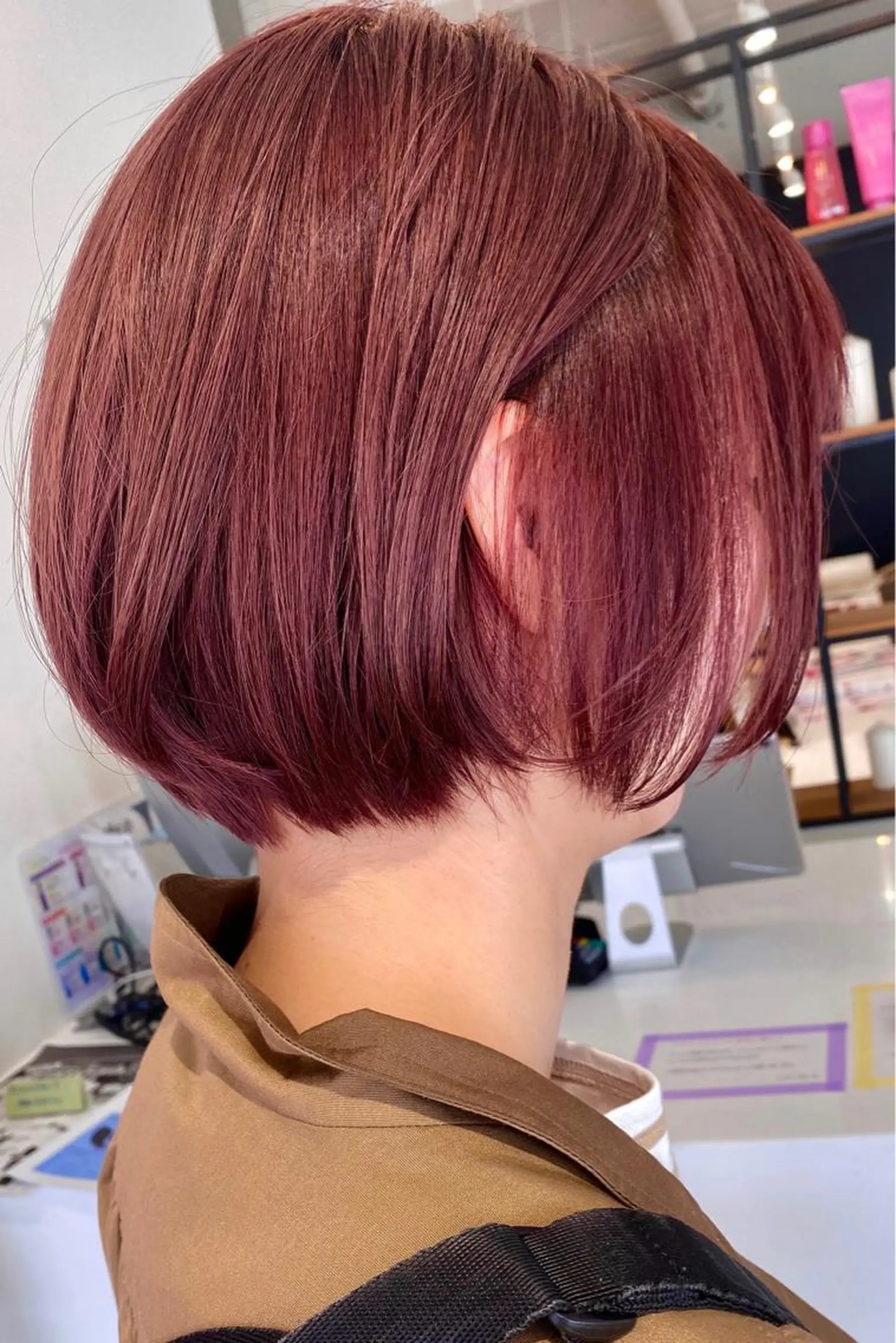 ショート カラー ベージュカラー ブリーチ ブラウンカラー ピンクカラー 樋口 雄稀のヘアスタイル