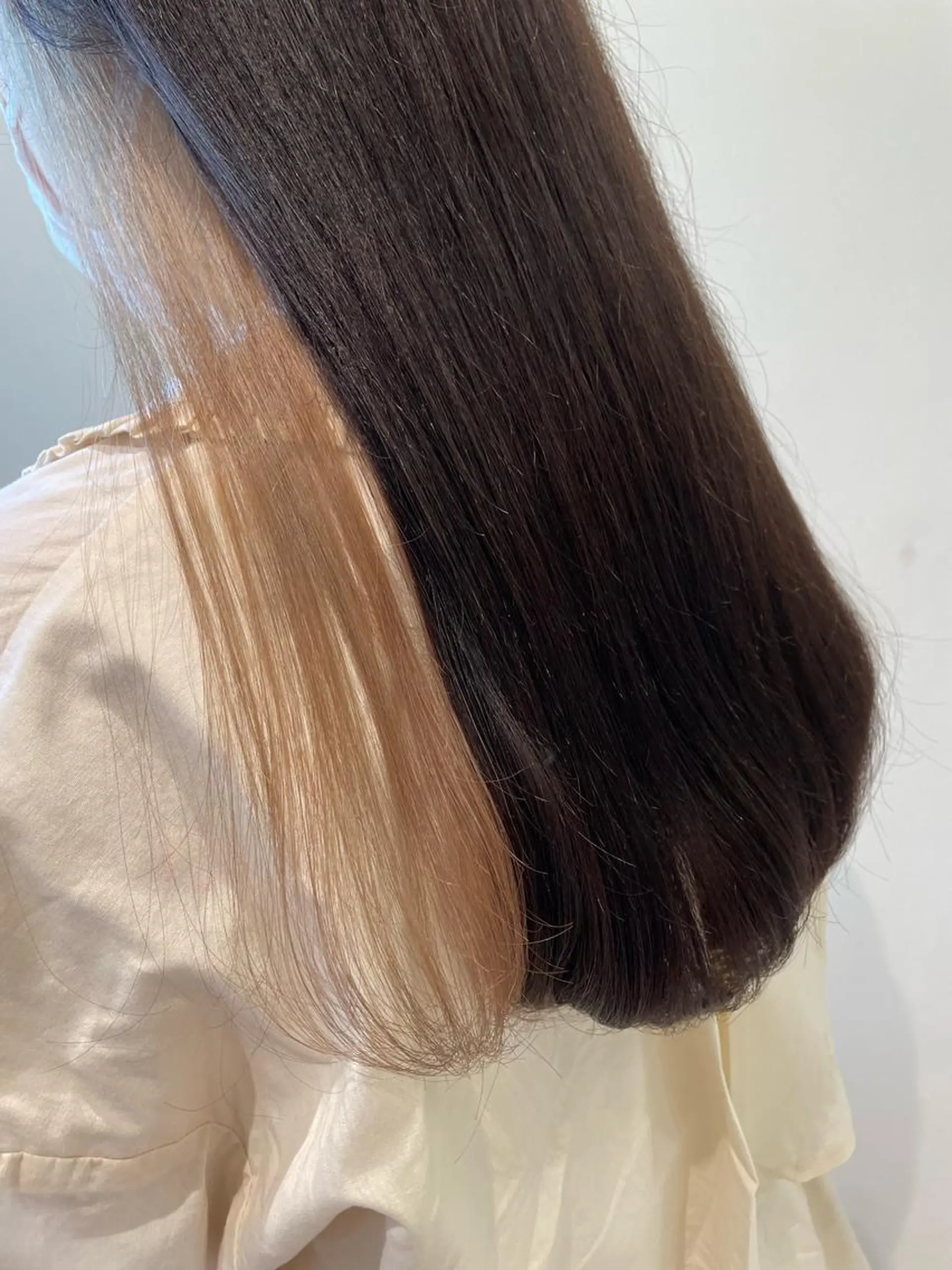 ロング カラー ベージュカラー ブリーチ イヤリングカラー ボブ/インナーカラー /眉毛/Miyuのヘアスタイル