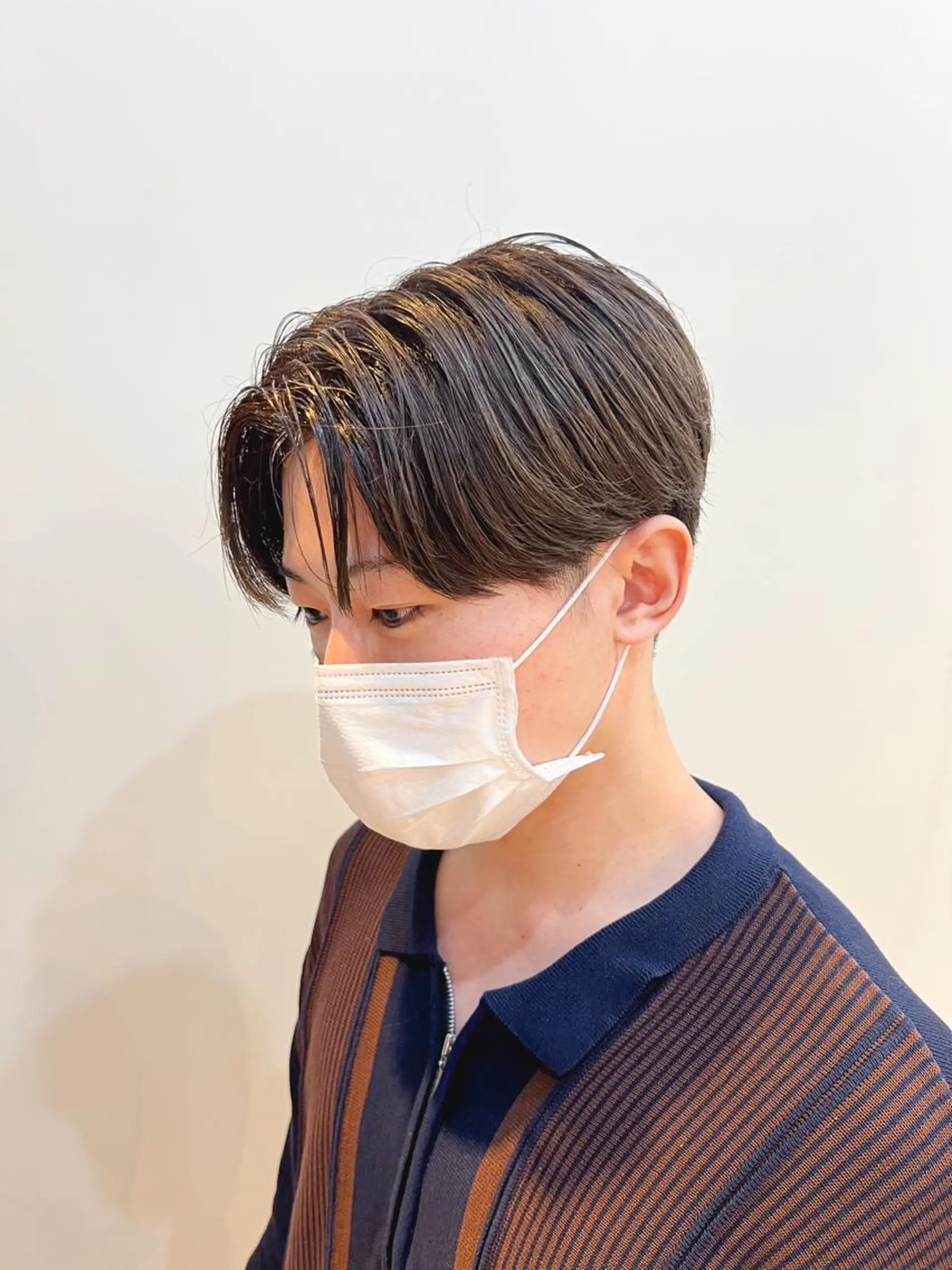 ショート カラー メンズ グレージュ カット ヘアカラー トリートメント メンズカット曲がる 縮毛矯正佐々木タクマのヘアスタイル