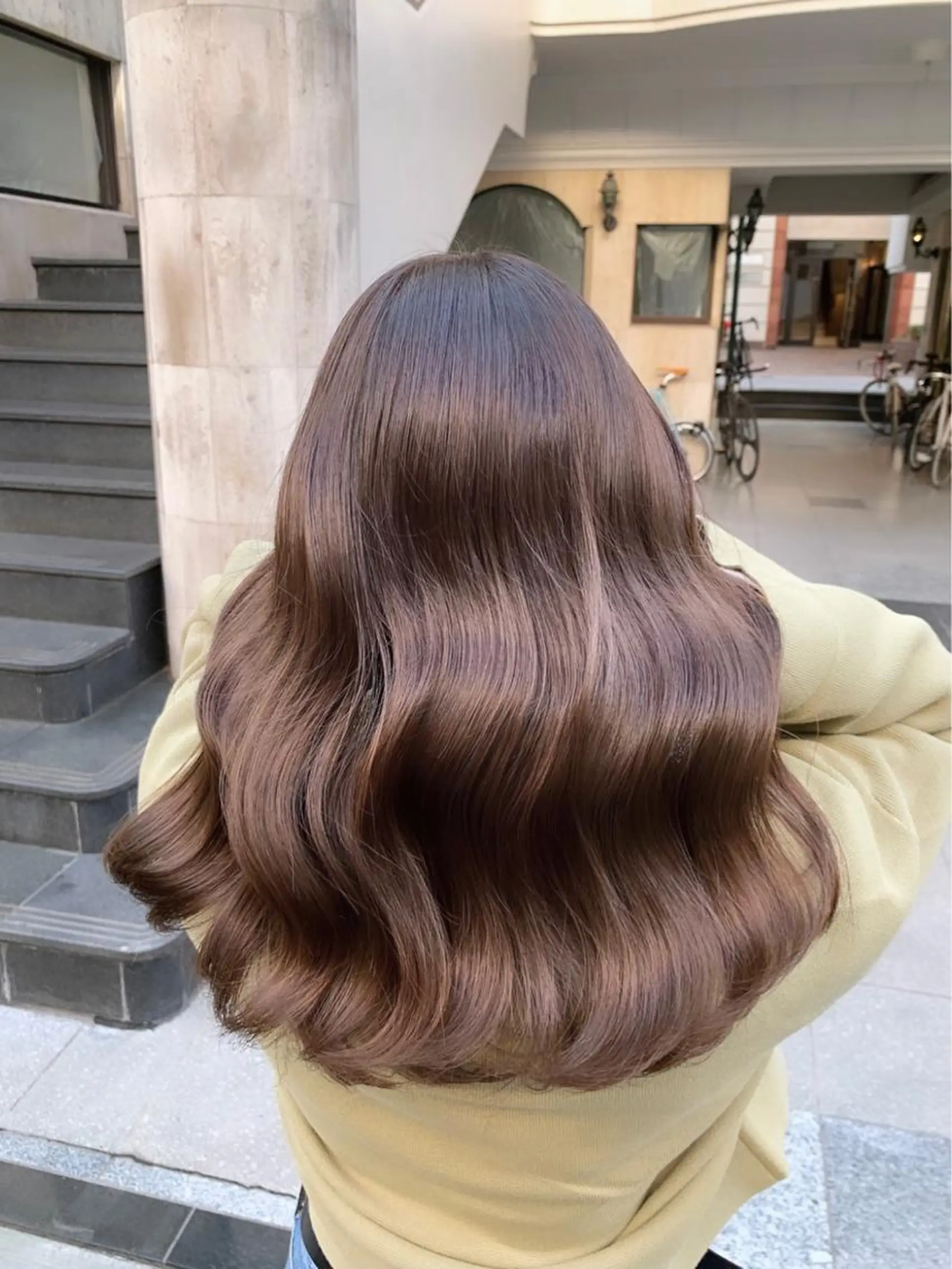 セミロング ミヤザキ タクトのヘアスタイル