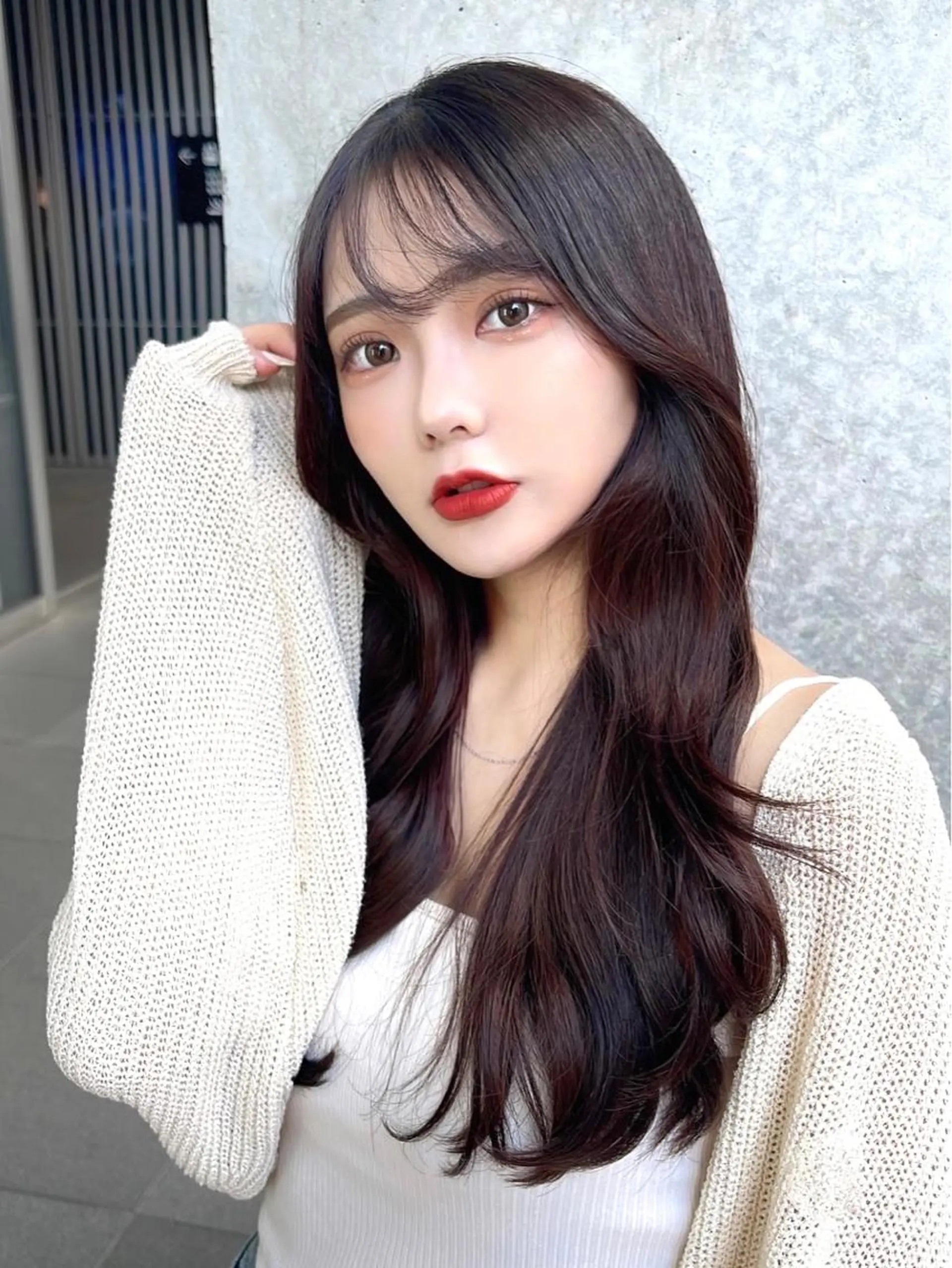 ロング カラー ネイル くびれヘア ヨシンモリ 韓国風ヘア サイドバング 小顔カット 顔周り特化/韓国ヘア /レイヤー/吉野幸大のヘアスタイル