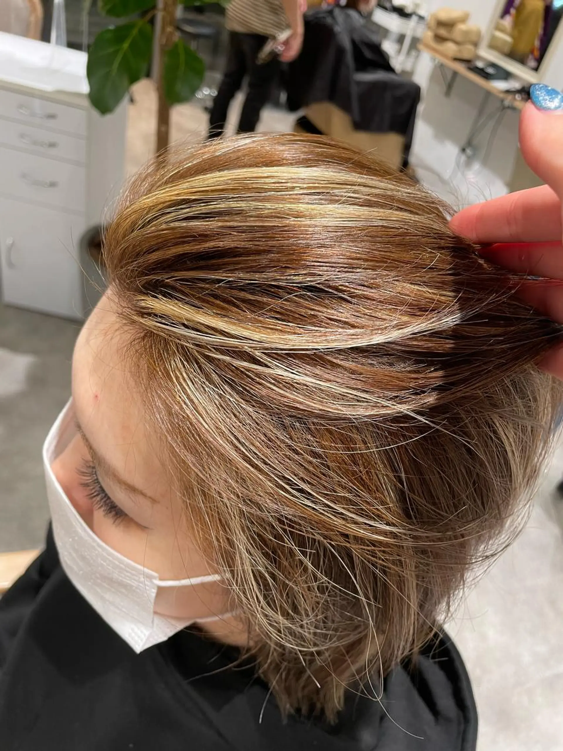 ミディアム ハイライト ヘアカラー ハイトーン🦄ネイル 💞のぶちのネイルデザイン