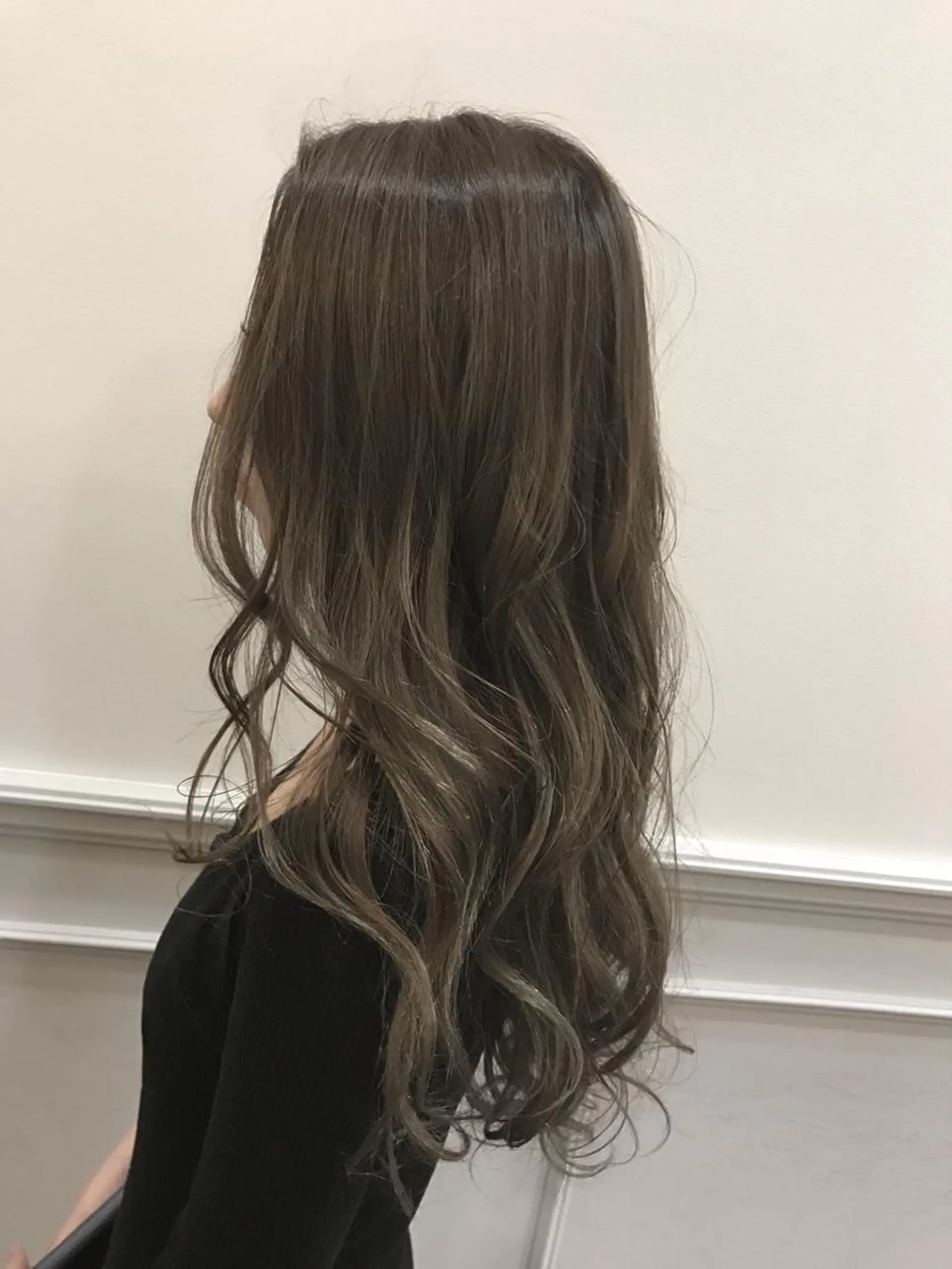 ロング カラー ハイライトカラー ハイライト ひろせ かなのヘアスタイル