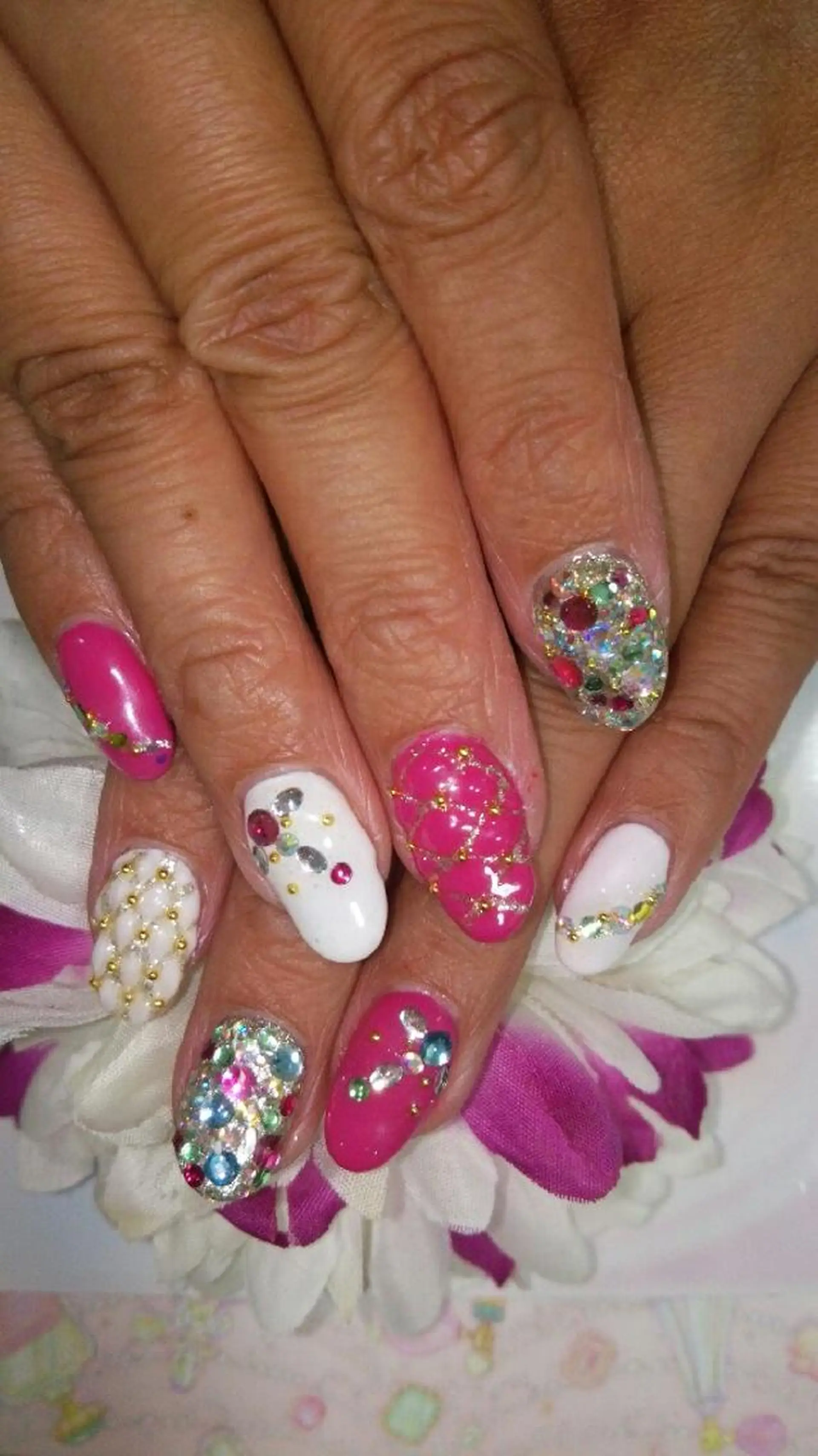 ネイル ゴージャス キラキラネイル ストーンネイル ハンドネイル 田代 夏子のネイルデザイン