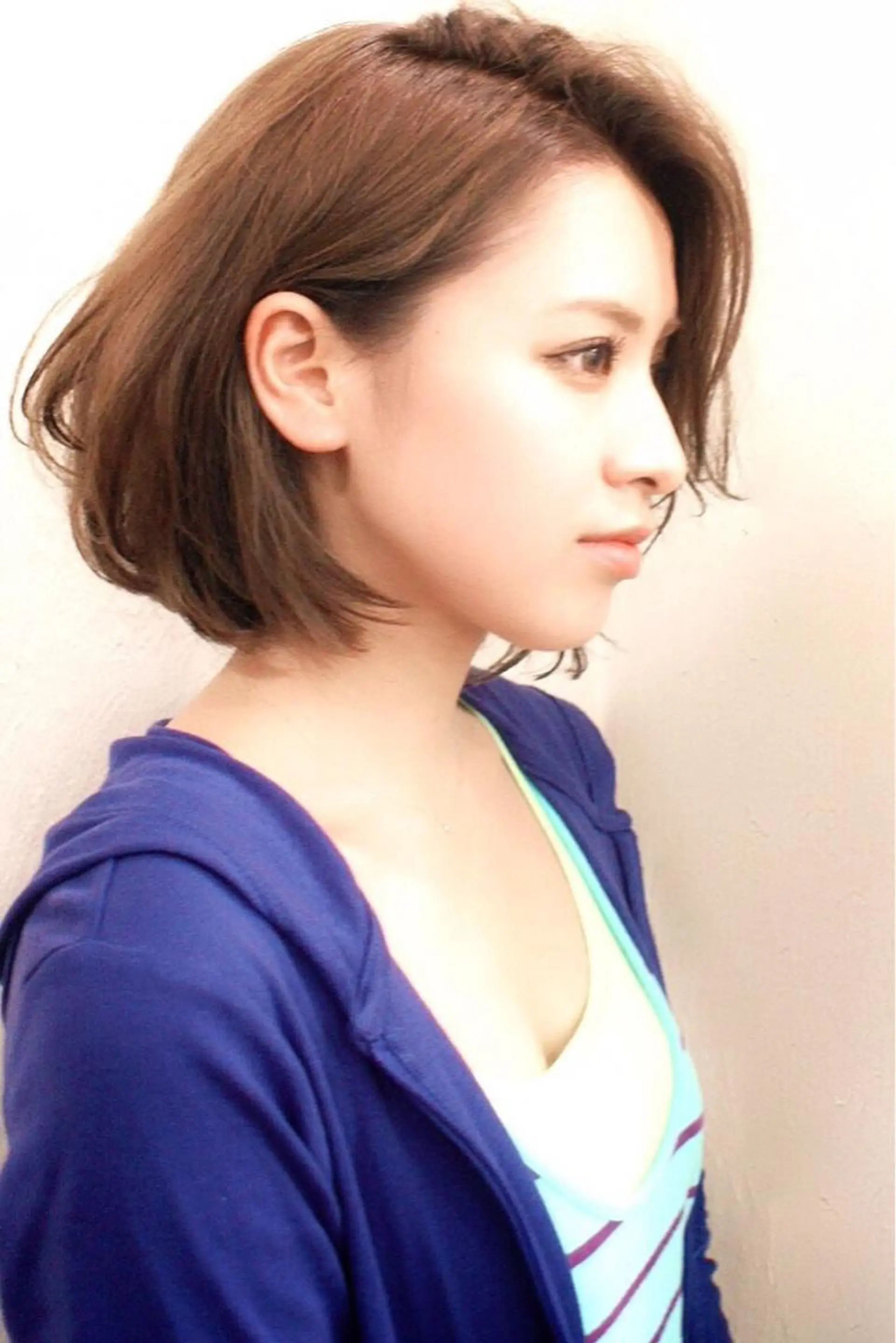 ショート カラー ボブ コールネックスザサロン所属・白髪ぼかし×デザイン 🕊️🫧ホウジョウのヘアスタイル