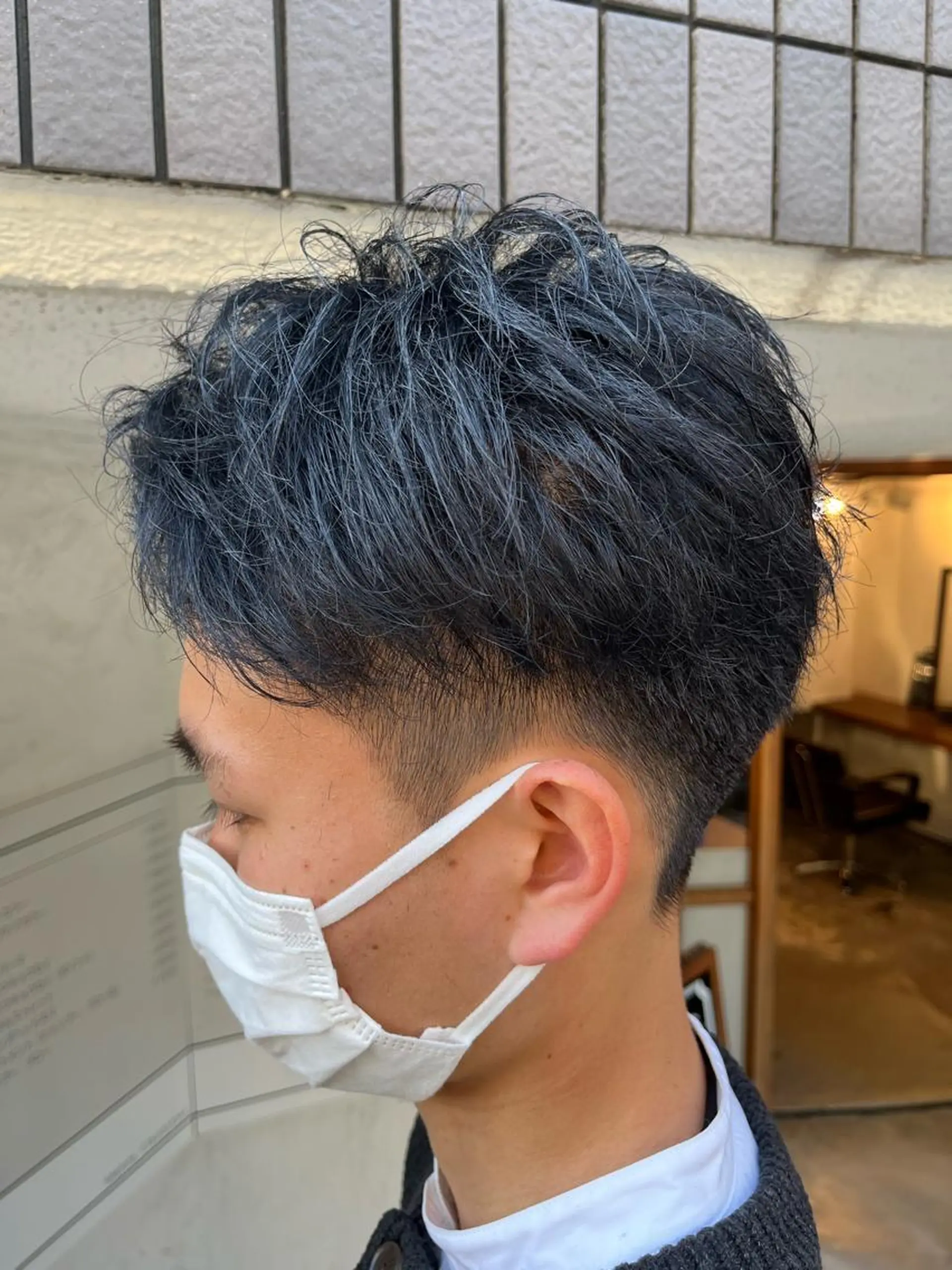 カラー メンズ 黒髪 ブルーカラー ブルーブラック ヘアカラー FUJINO RYOのヘアスタイル