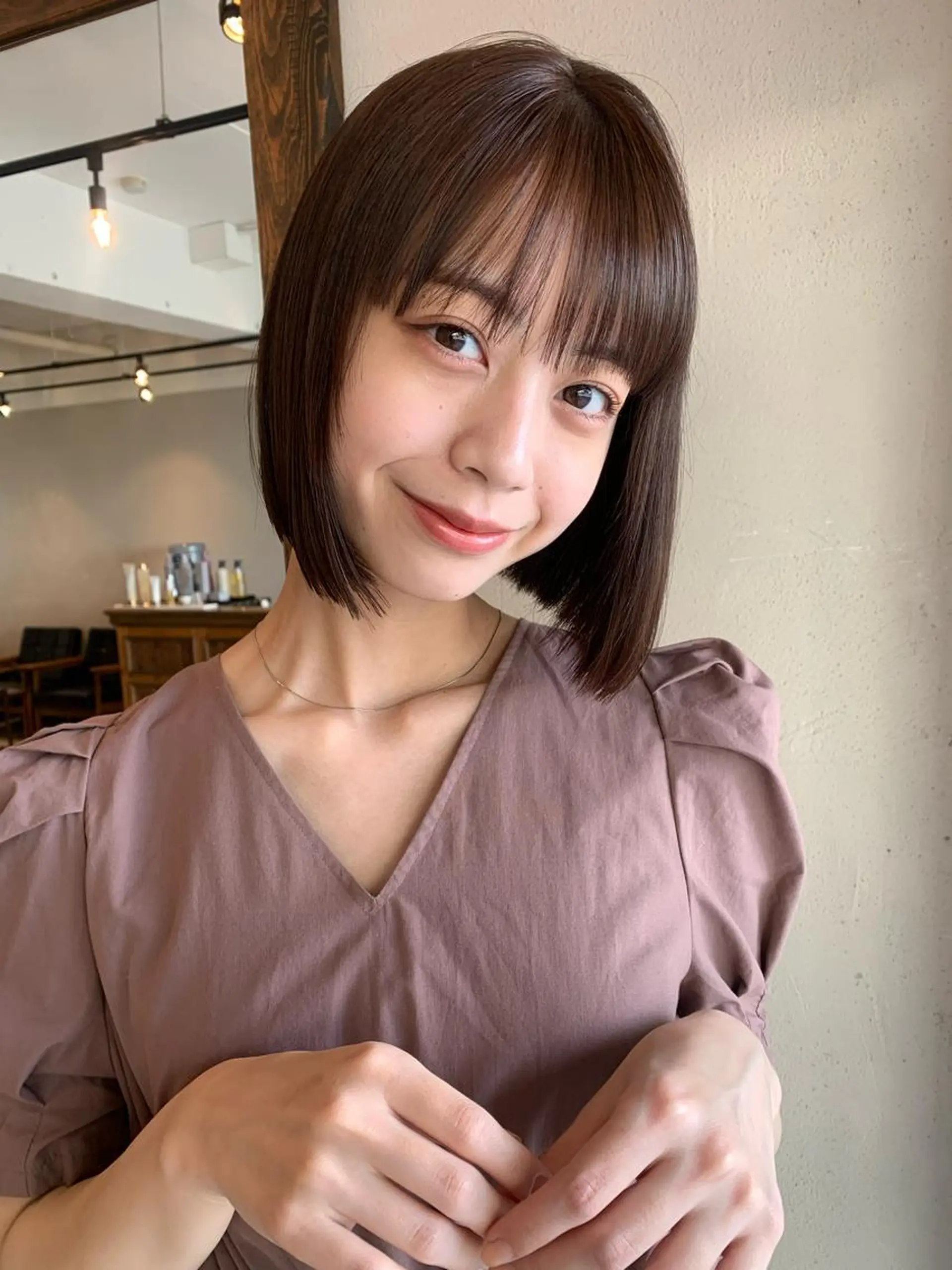 ショート カラー 透明感/オリーブ/ グレージュ/YUKAのヘアスタイル