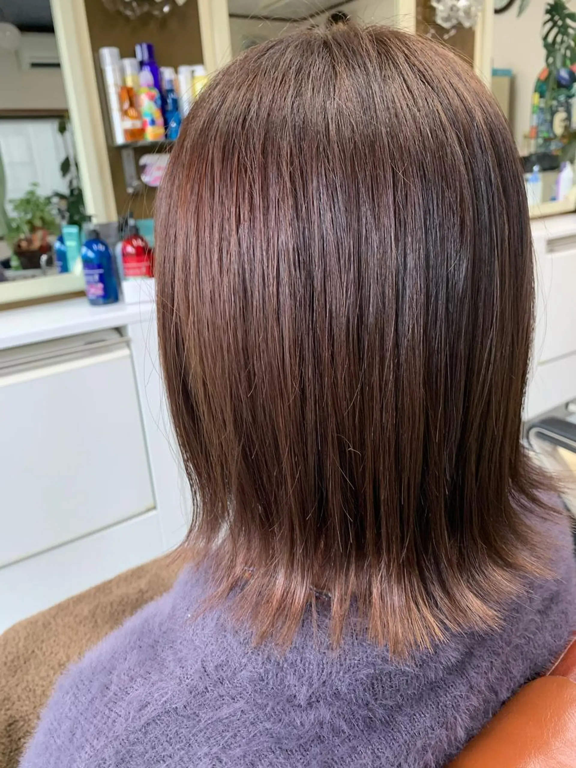 ミディアム カラー ブリーチ ブリーチなしカラー カット ヘアカラー トリートメント ストウ ナナエのヘアスタイル