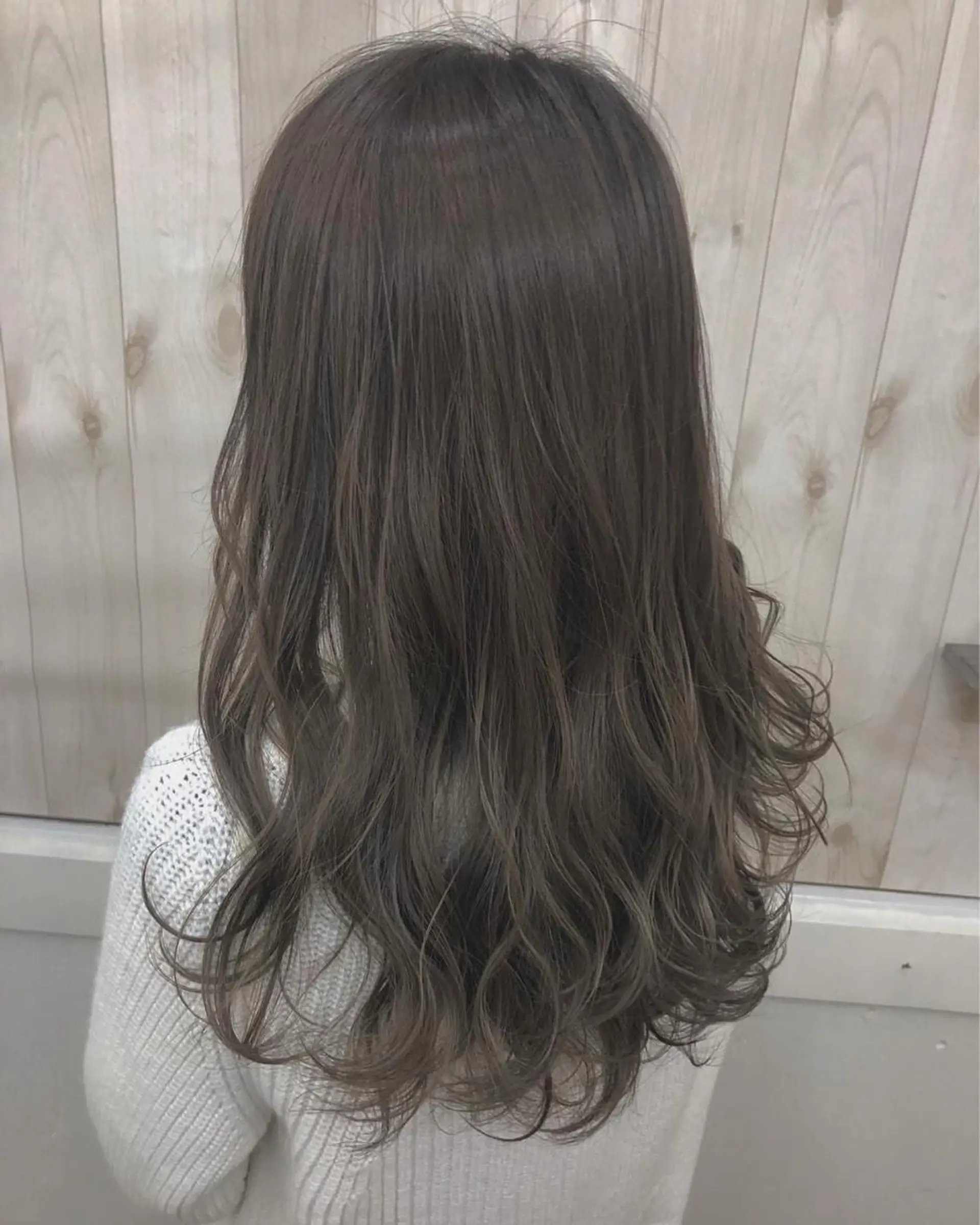 ロング 金丸 千里のヘアスタイル