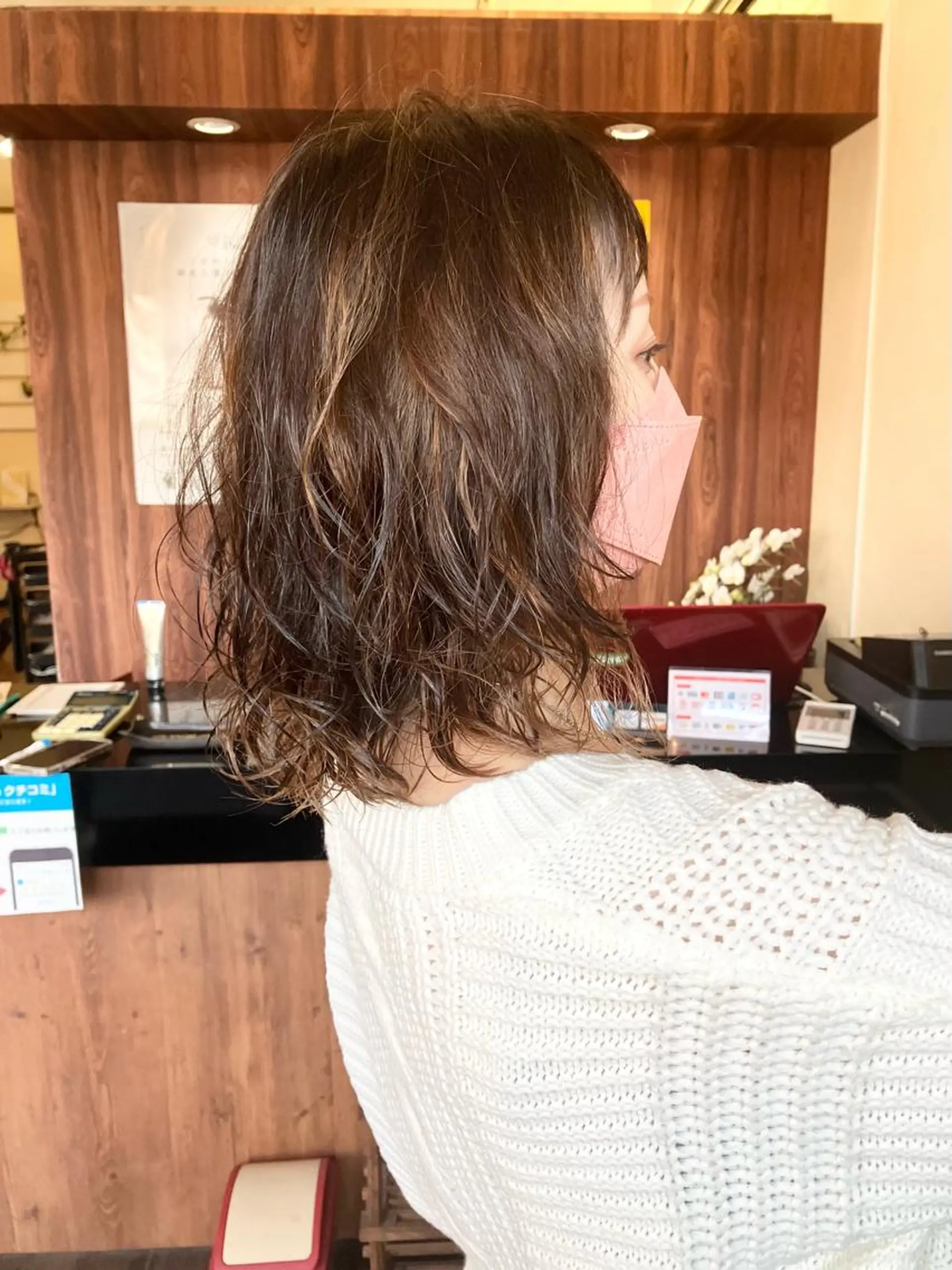 ミディアム パーマ ミディアムパーマ ヘアークルーズ ピースのヘアスタイル