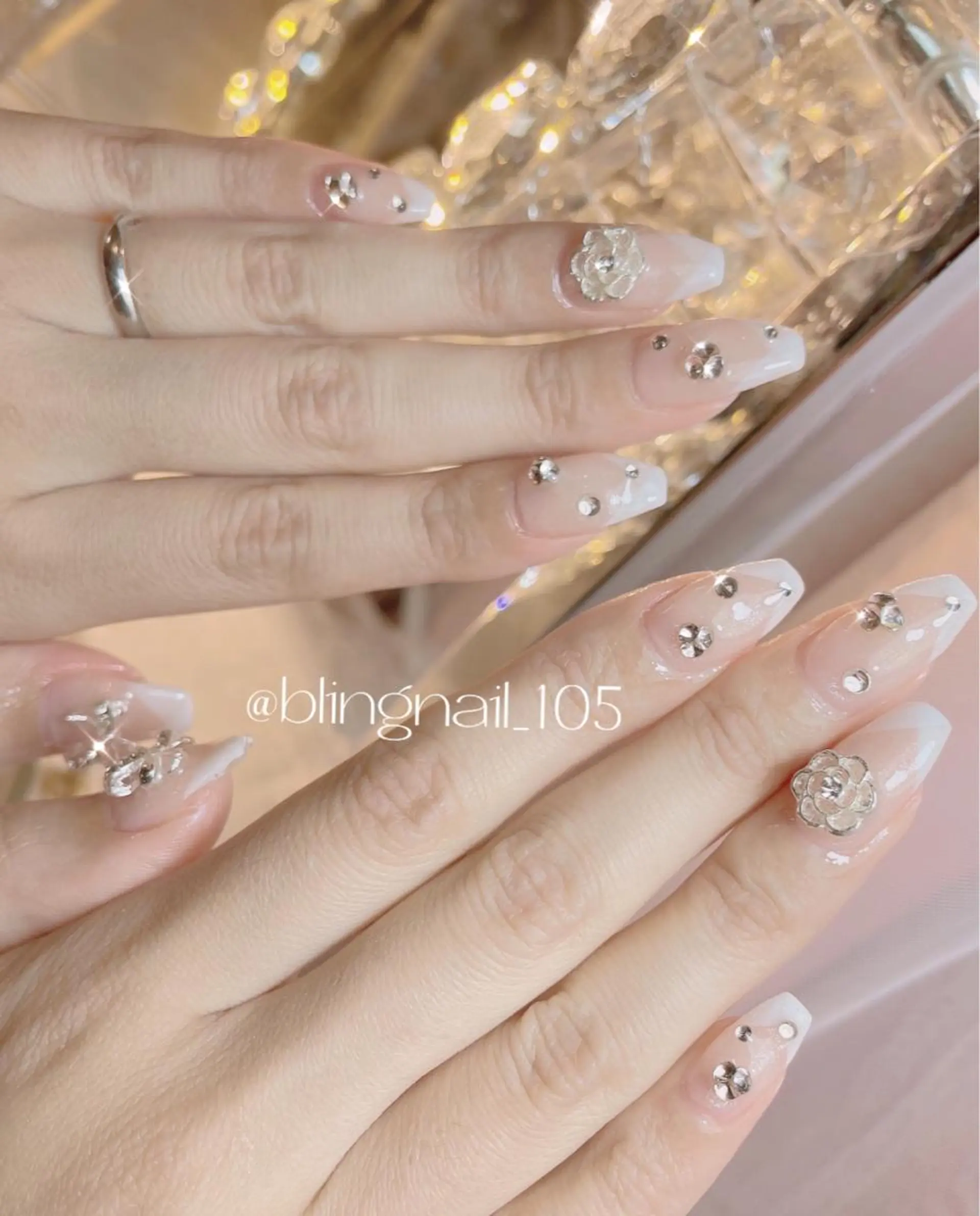 ネイル 23時まで❤︎韓国、 ワンホンネイルのネイルデザイン