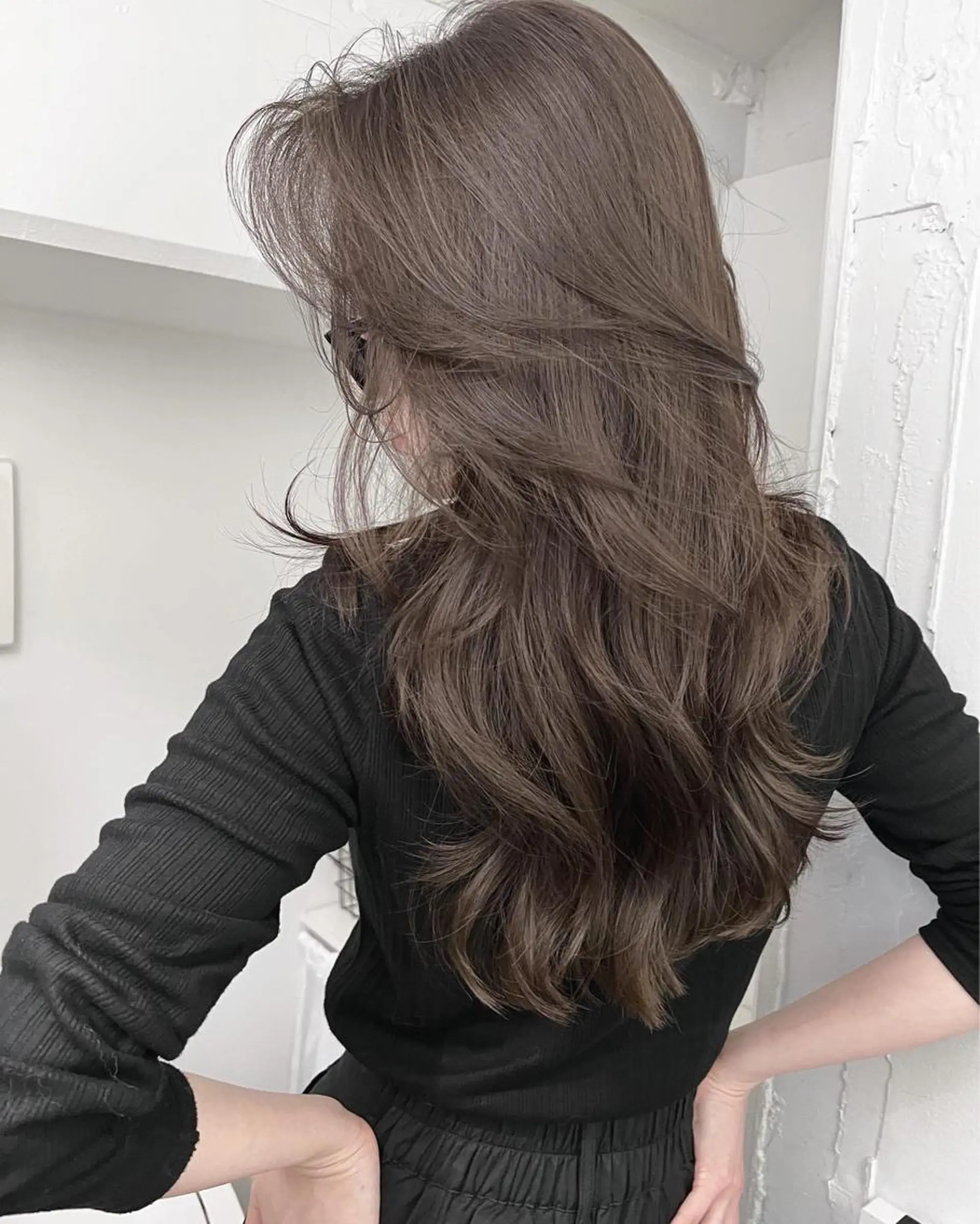 ロング カラー アディクシーカラー 黒髪 ブリーチ ブルーカラー ブルーブラック 🇨🇳ワンホンヘア 下田鉄也のヘアスタイル