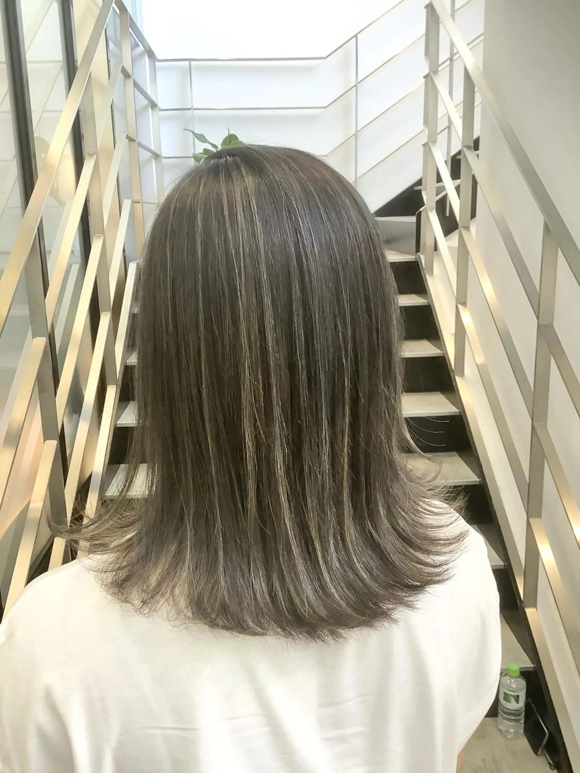 ミディアム カラー グレージュ ハイライトカラー ハイライト ヘアカラー トリートメント ヘアセット go today shaire salon 本店所属・yoshi ☆のヘアスタイル