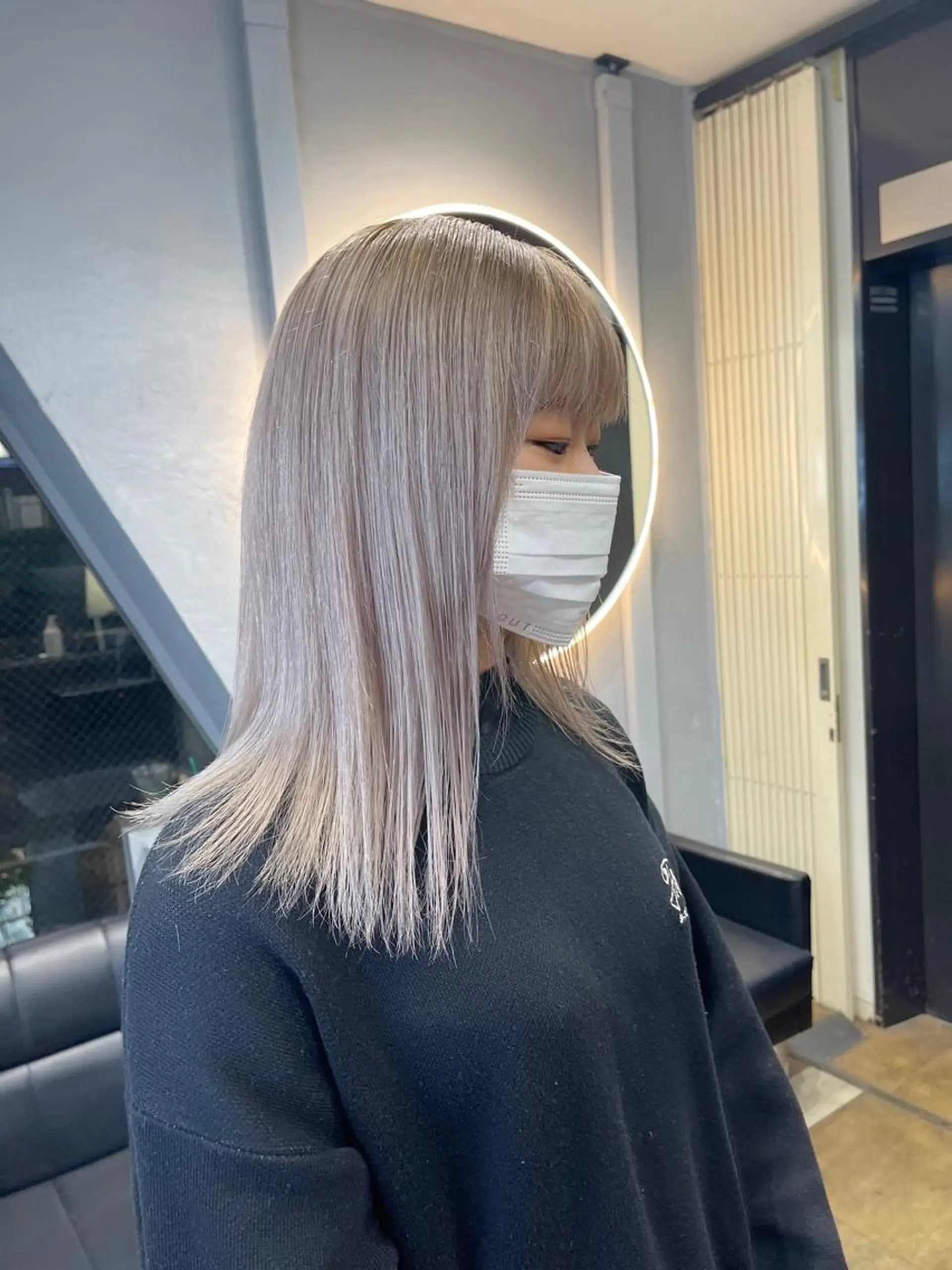 セミロング TATSUブリーチ/ ミルクティーベージュのヘアスタイル