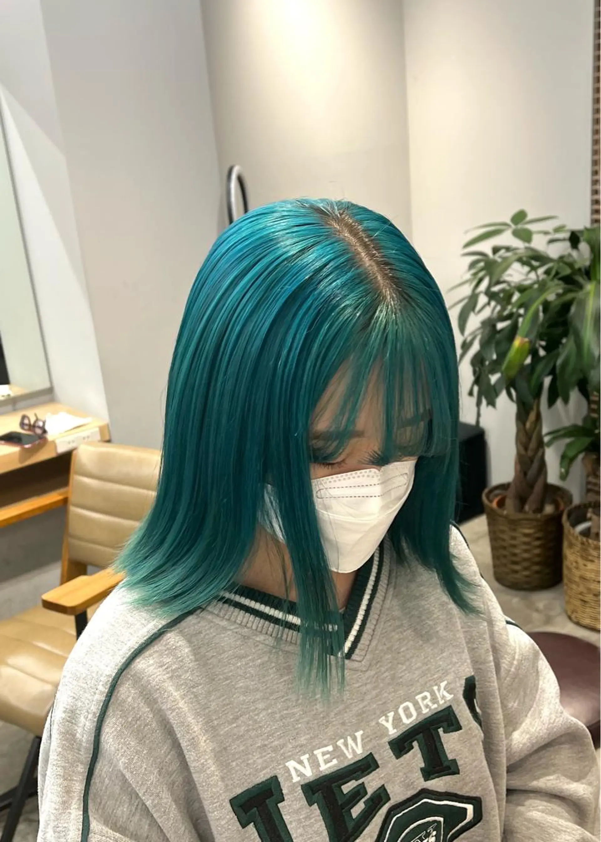 ミディアム カラー ブリーチ SALOWIN柏Suite所属・ブリーチ毛の縮毛矯正 ハイトーン/岡本智樹のヘアスタイル