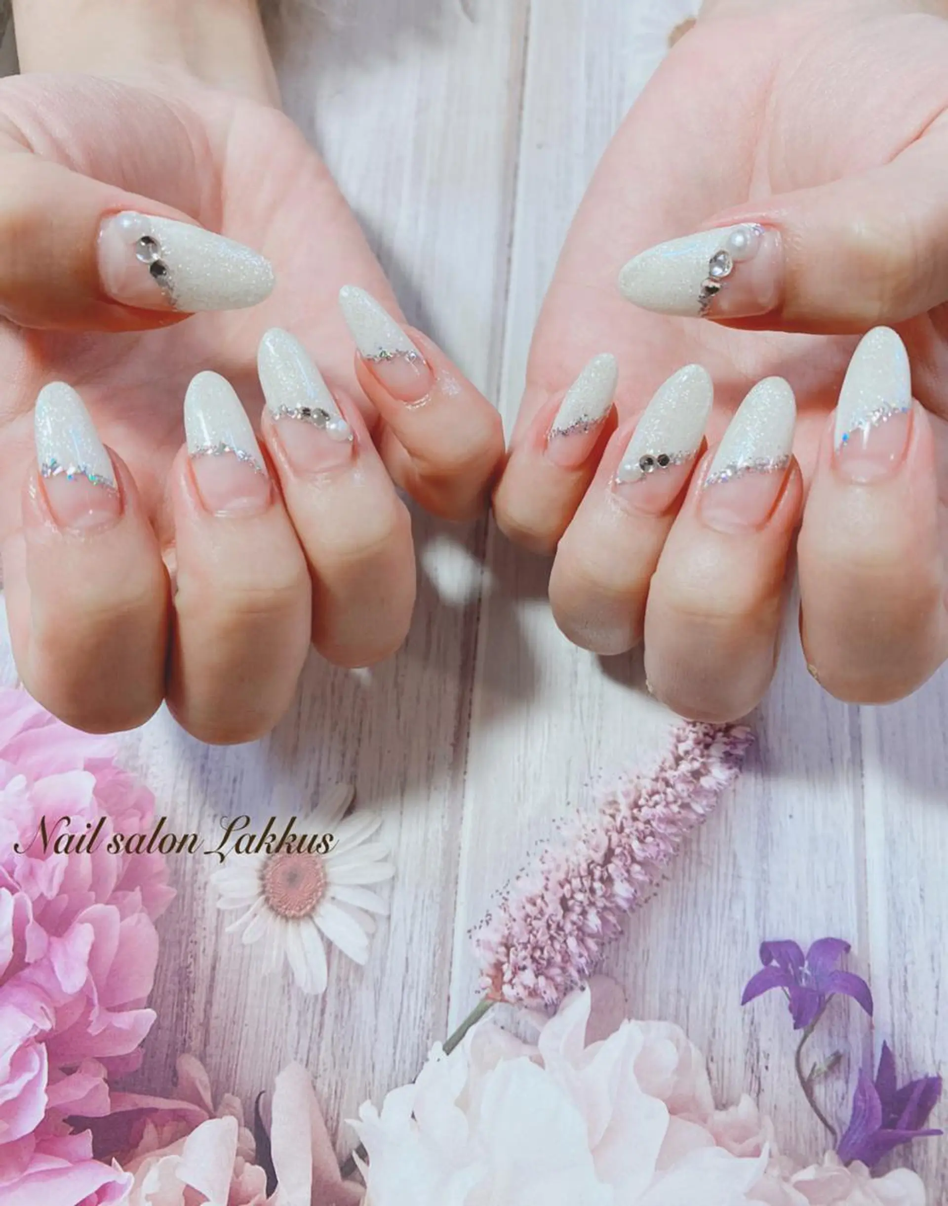 ネイル Lakkus T－CHIのネイルデザイン