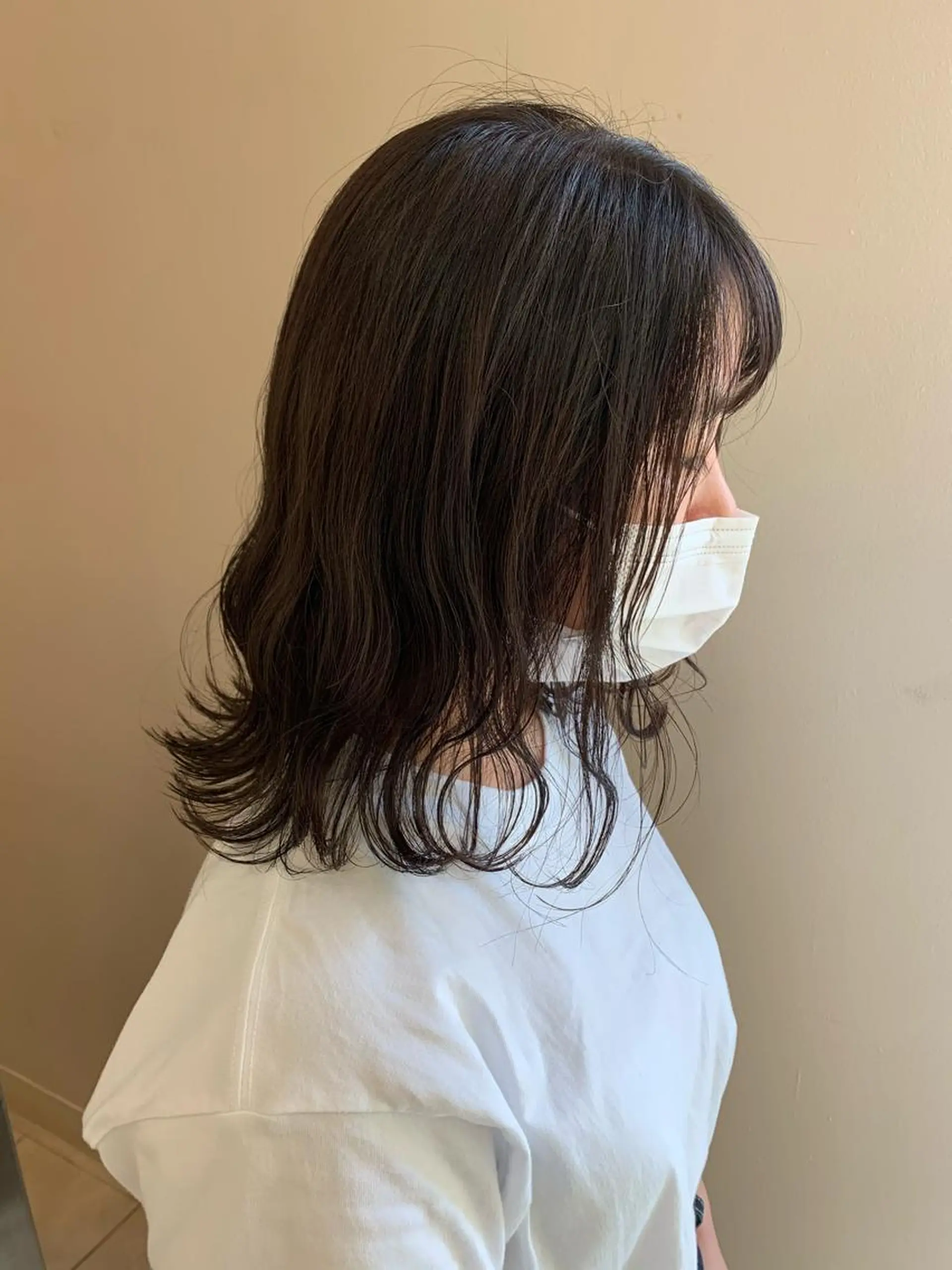 ミディアム カラー カット ヘアカラー 顔まわりカット✄ ベージュカラー🧸のヘアスタイル