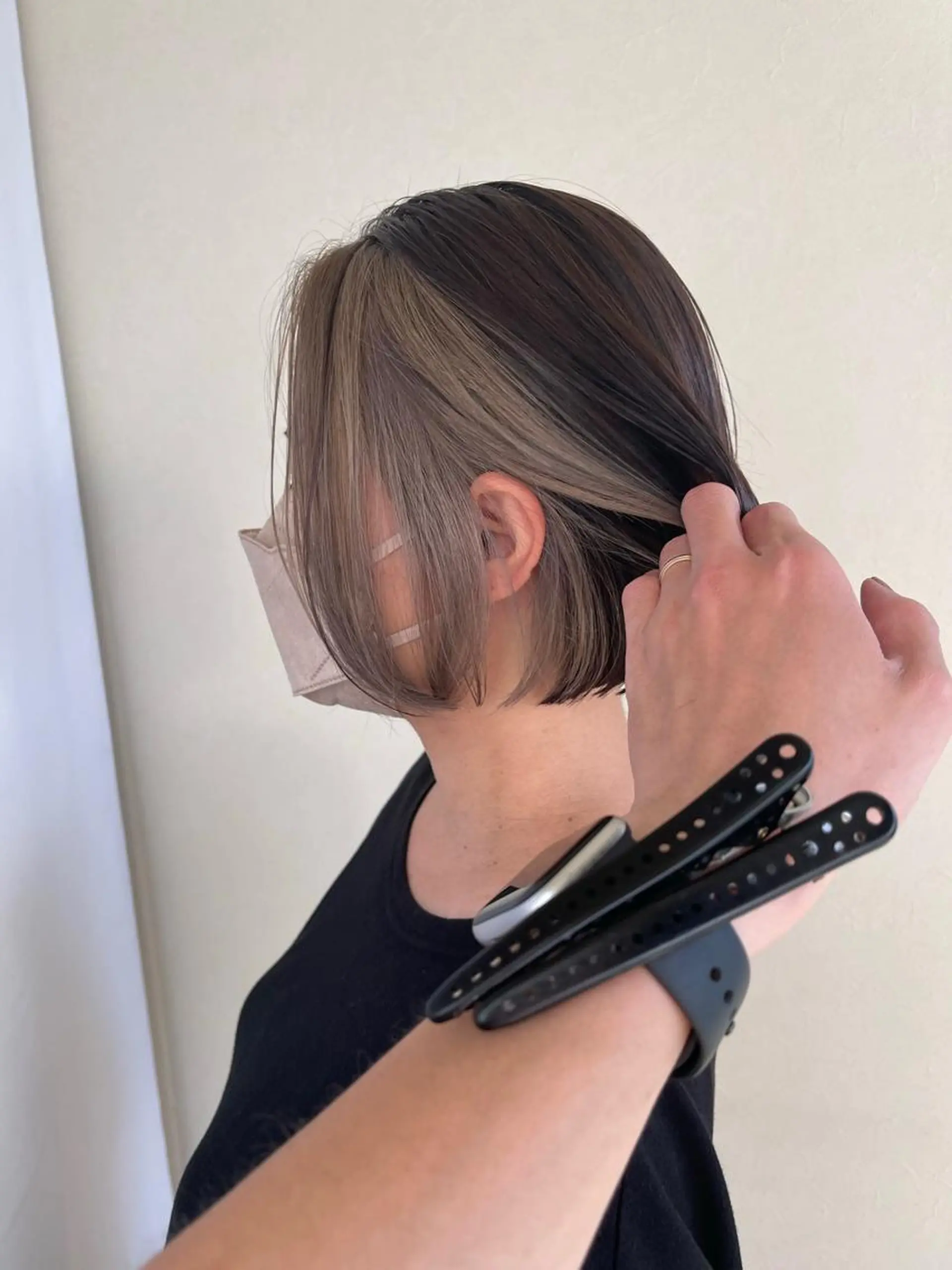 ショート カラー ハイライトカラー✨ グレージュ✨鎌倉光洋のヘアスタイル