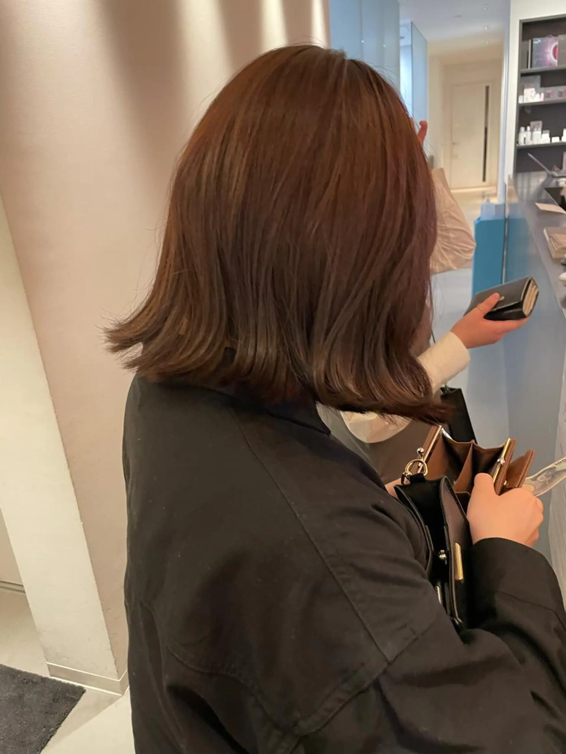 ミディアム カラー 岩戸 新のヘアスタイル