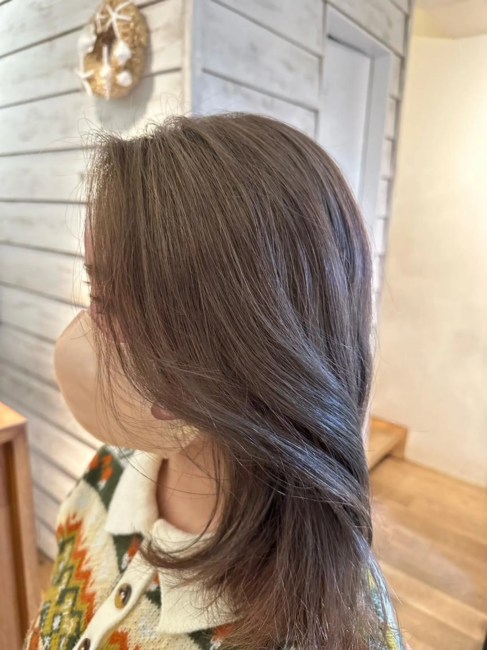 カラー ダブルカラー ニシムラ メグミのヘアスタイル