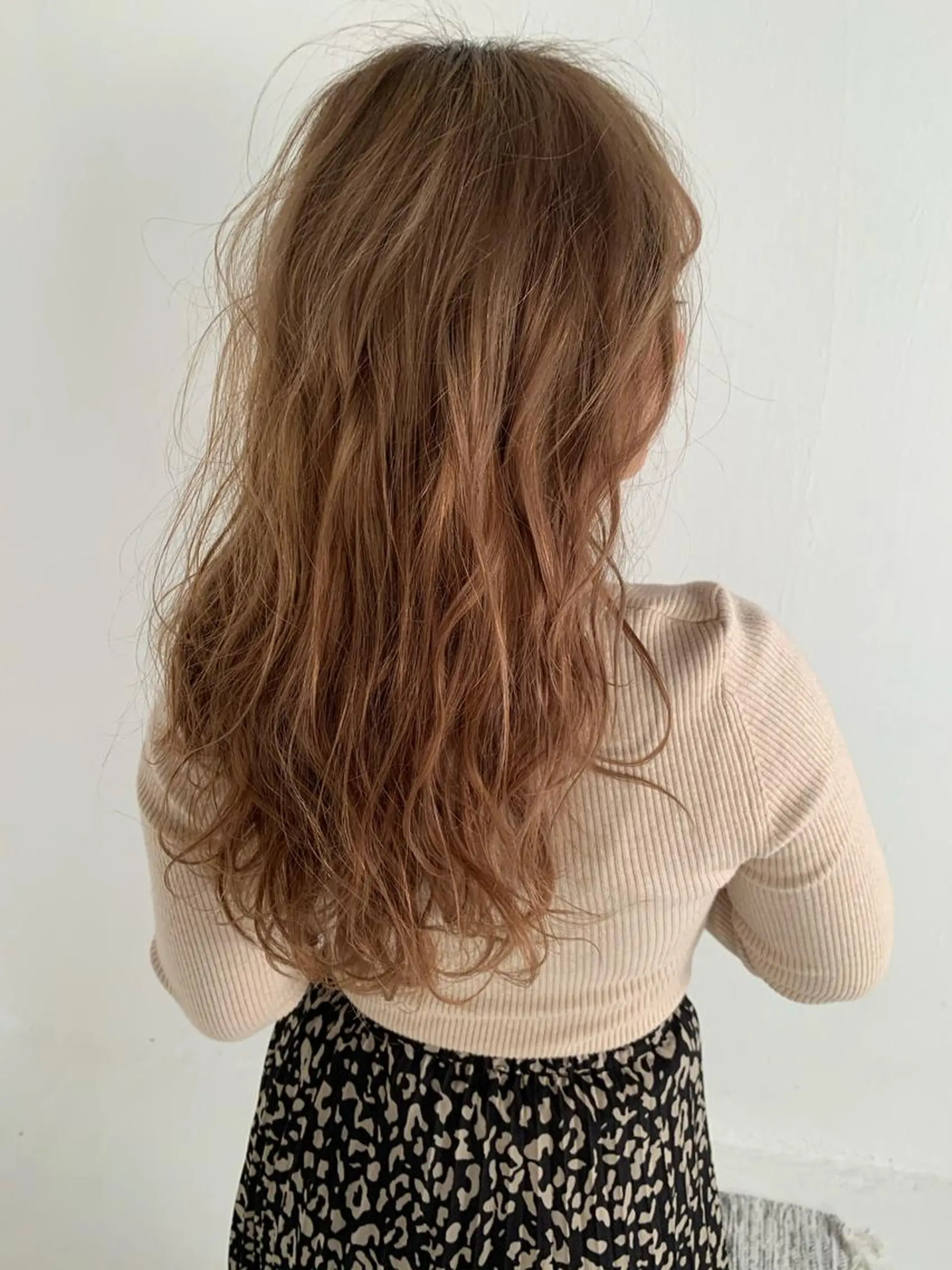 ロング カラー ベージュカラー ハイトーンカラー ハイトーンベージュ 岡崎勇人/レイヤー/ 韓国/ケラチンTRのヘアスタイル